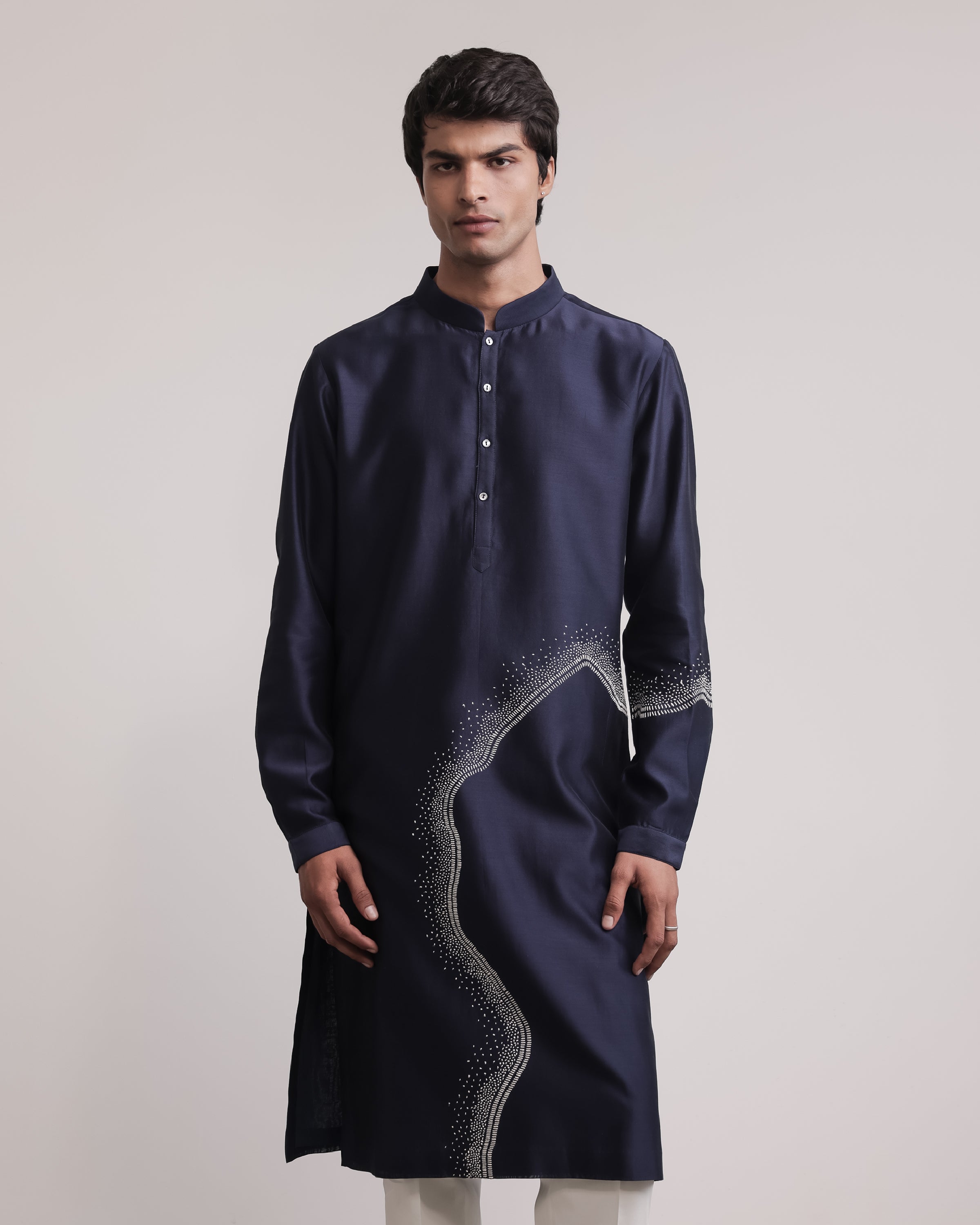 COUNTRYMADE Kurtas Obscured Halo Hand-embroidered Kurta Set ensemble kurta
