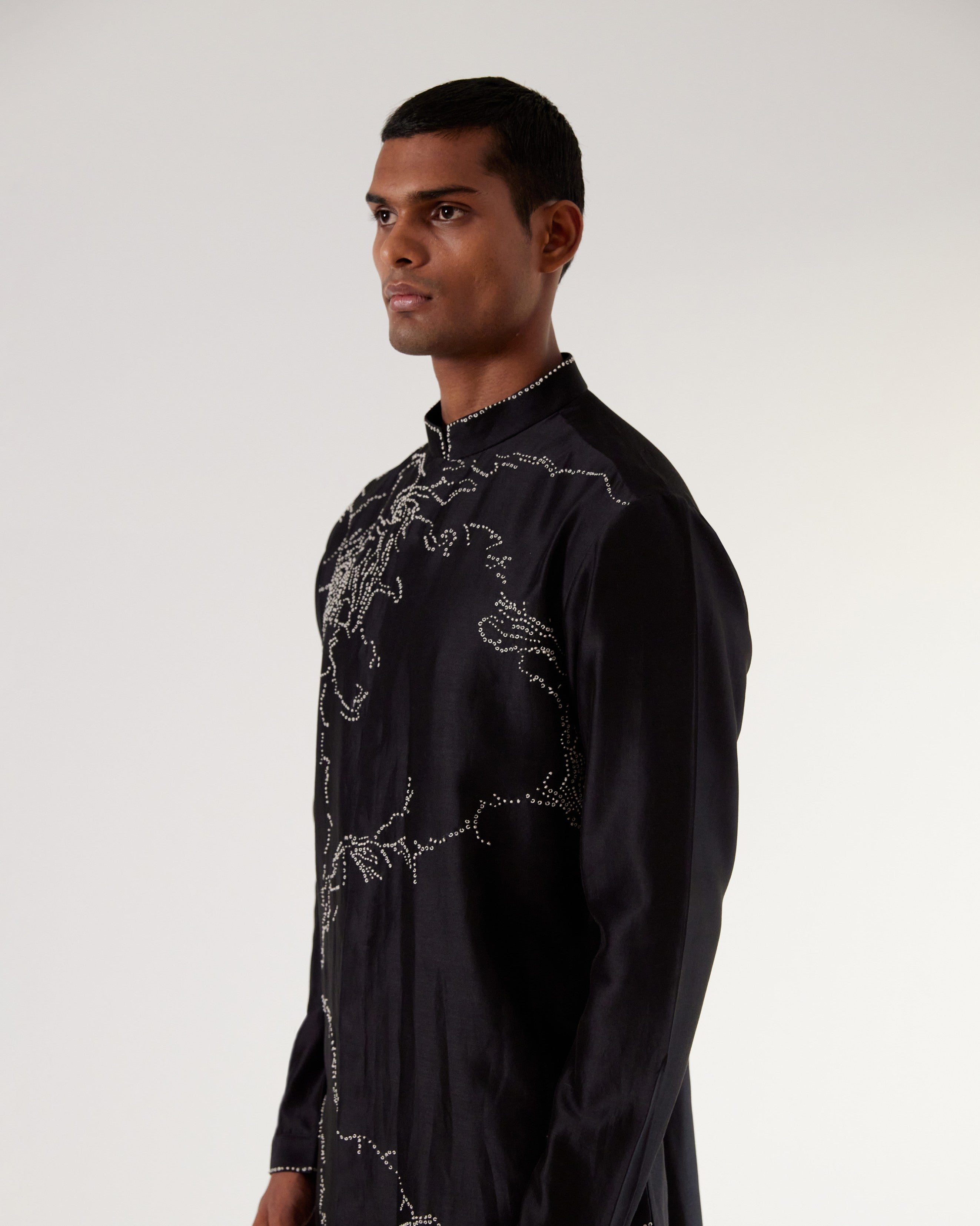 COUNTRYMADE Samsara Black Hole ensemble kurta noir brodé