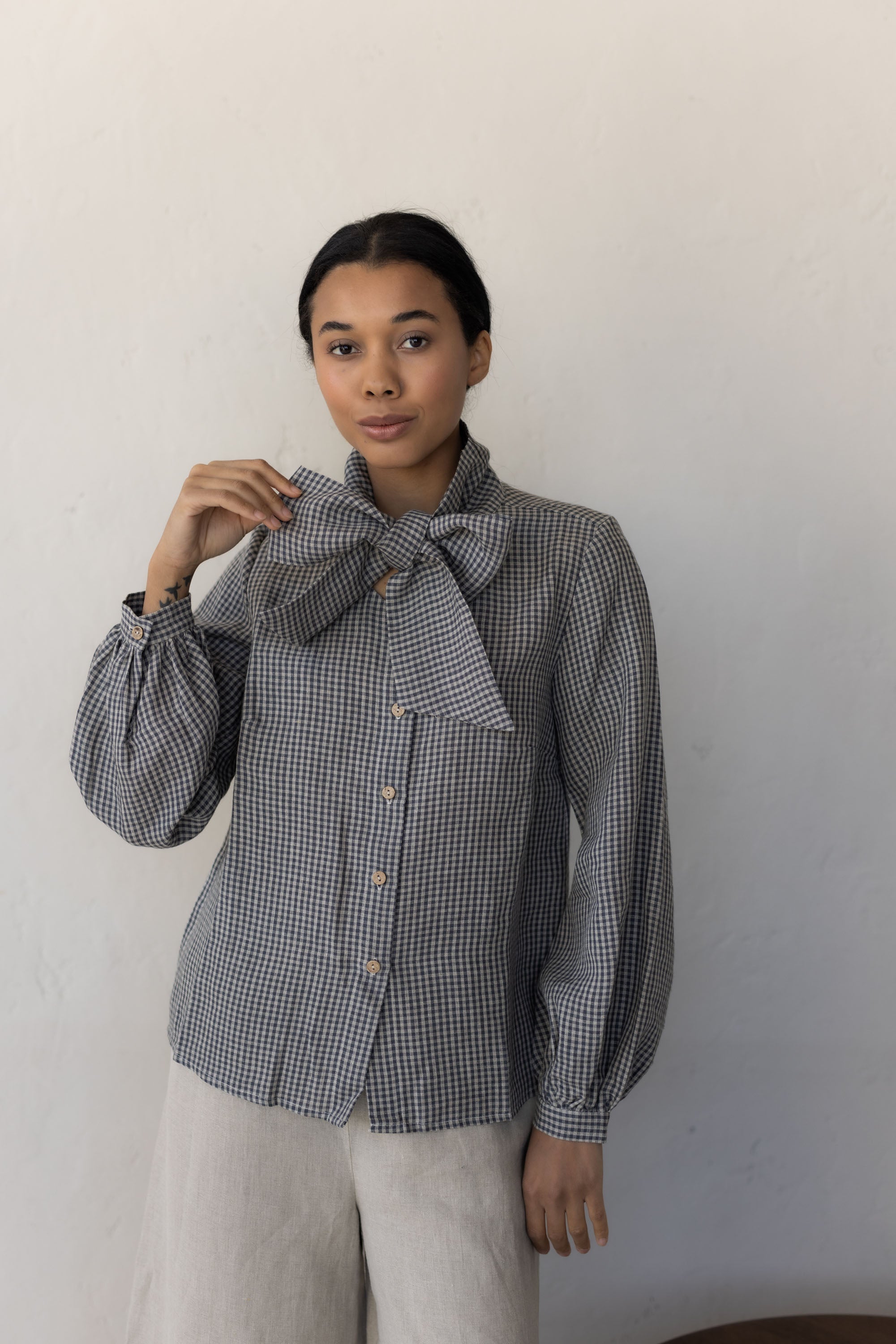 Laumė linen Linen Tops Lenore chemise en lin rose poudré à nœud