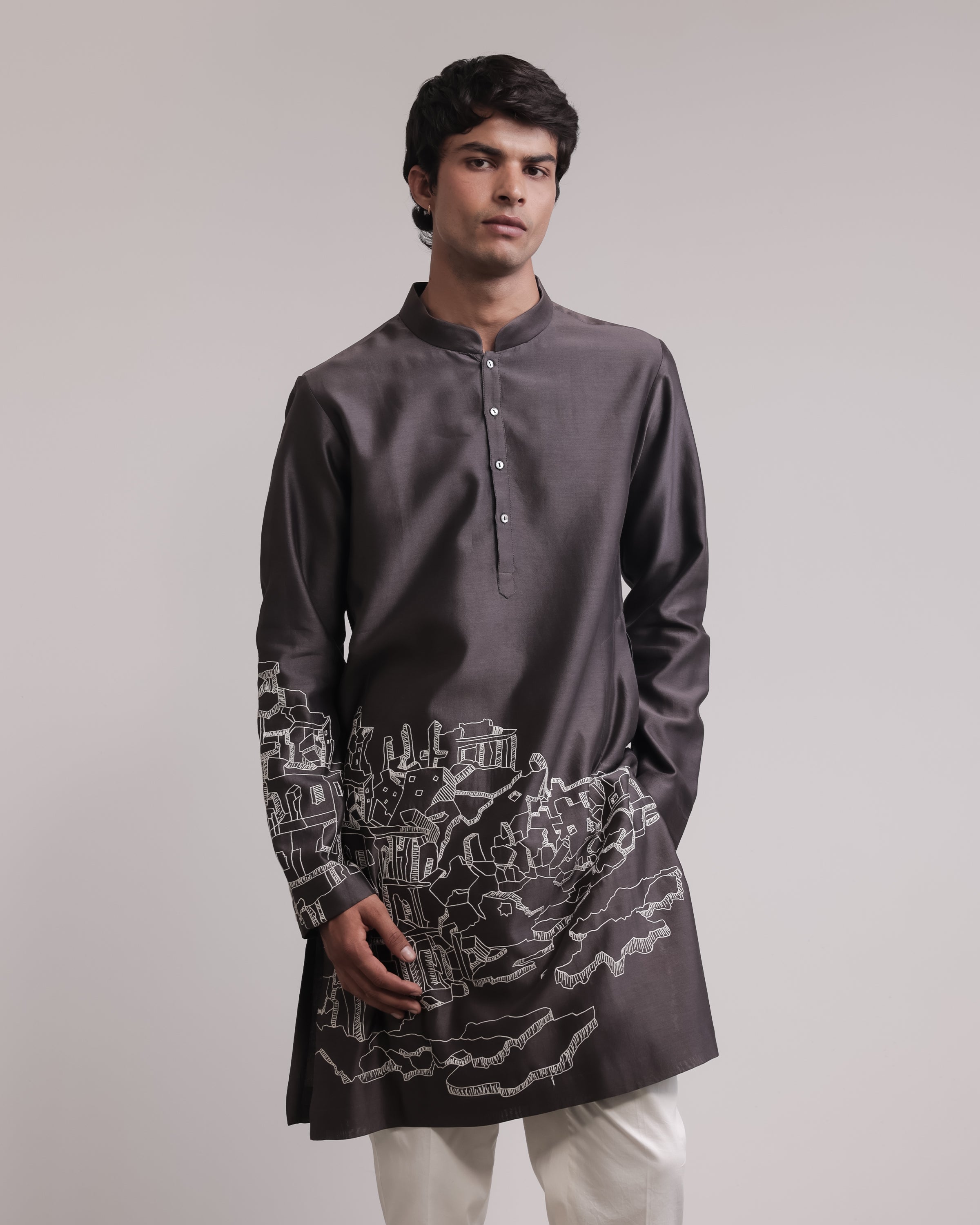 COUNTRYMADE Kurtas Ruined City Kurta Set ensemble brodé en soie