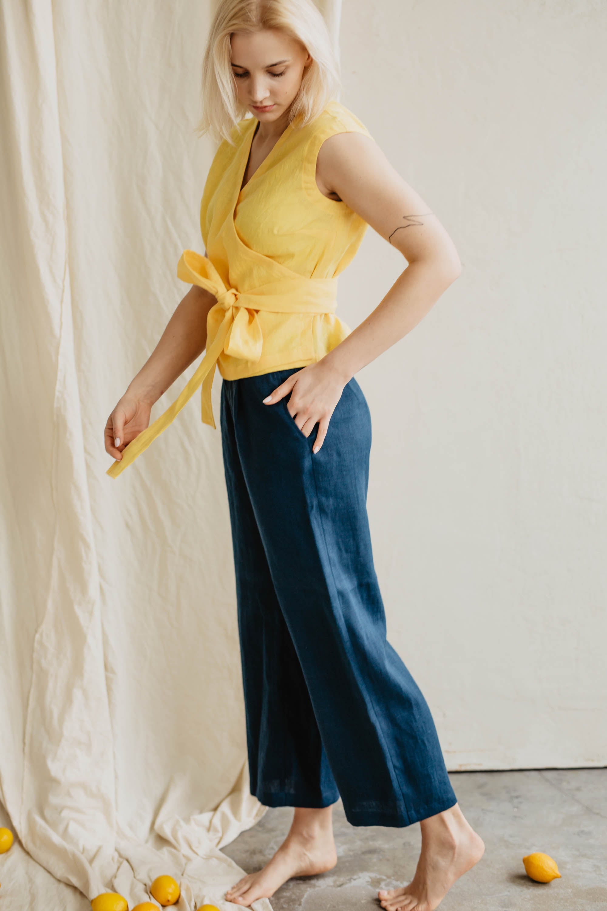 Laumė linen Linen Tops Smiltė top jaune soleil en lin