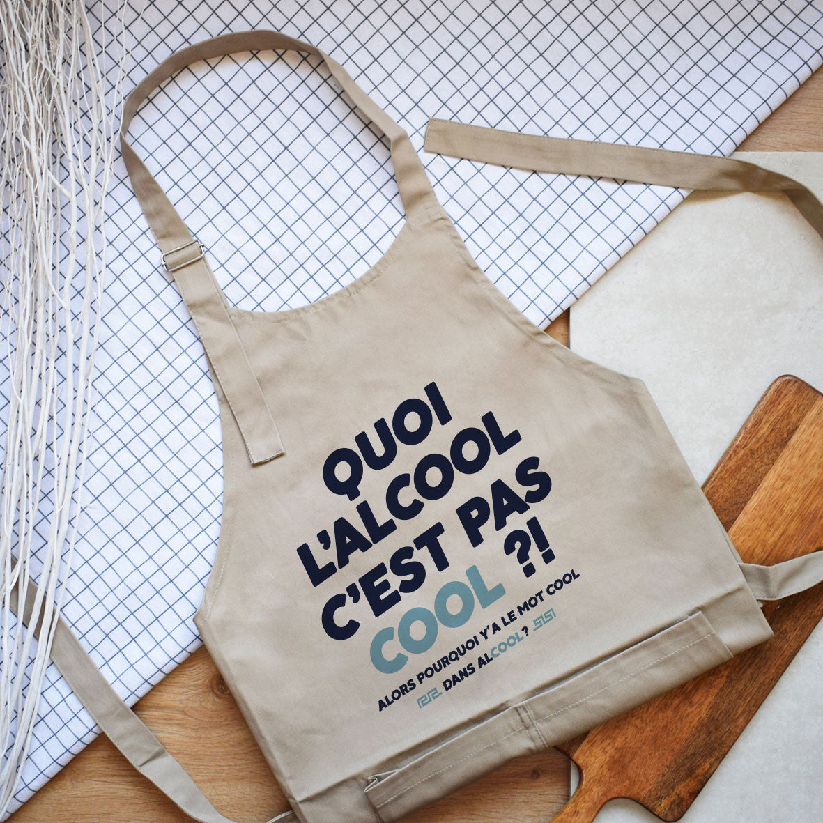 Juste Un T-shirt Tabliers « L'alcool c'est pas cool ? » tablier bleu marine