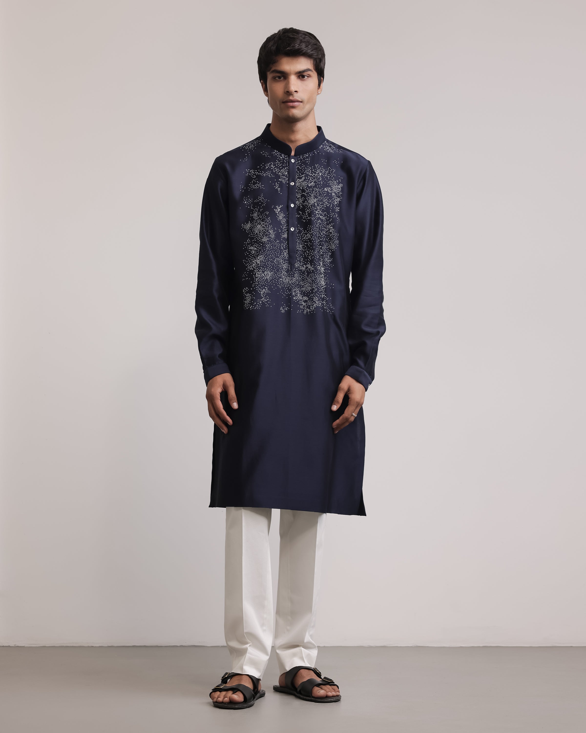 COUNTRYMADE Kurtas Residual Yoke Kurta Set ensemble kurta en soie brodé