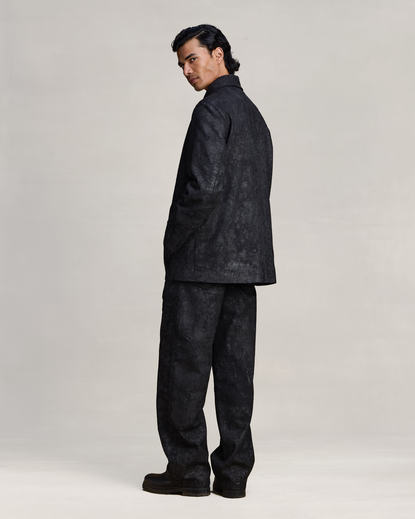 COUNTRYMADE Jackets CORRODE TAR MAC JACKET veste denim effet goudron