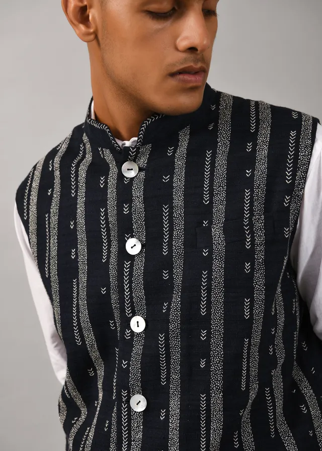 COUNTRYMADE Nehru Jackets Contrail Embroidered Bundi bundi bleu marine coton soie