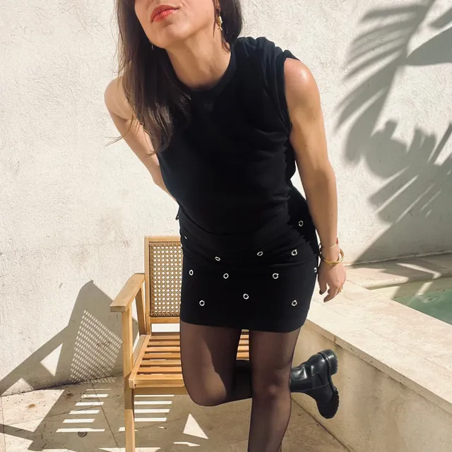 PANTRUCHE Jupes KIM mini-jupe noire à œillets doublée