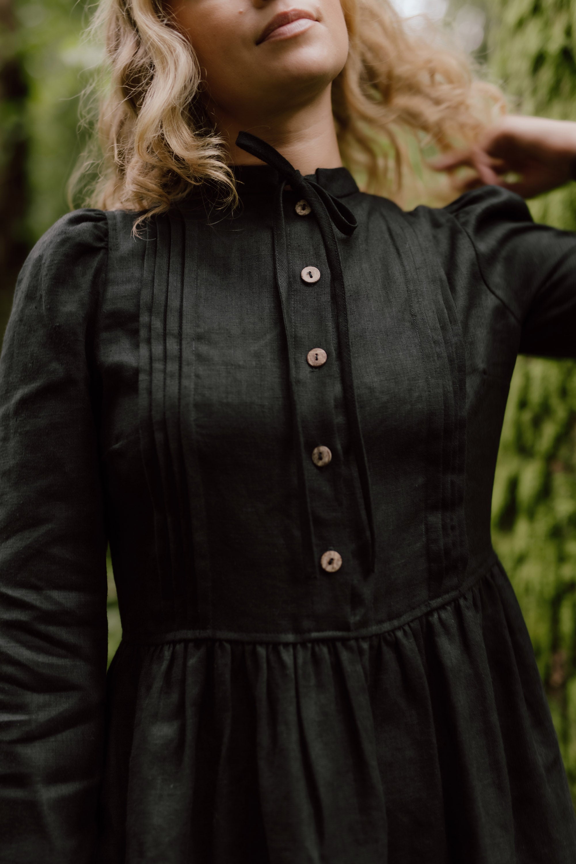 Laumė linen Linen Dresses Greta robe en lin vert forêt à manches longues