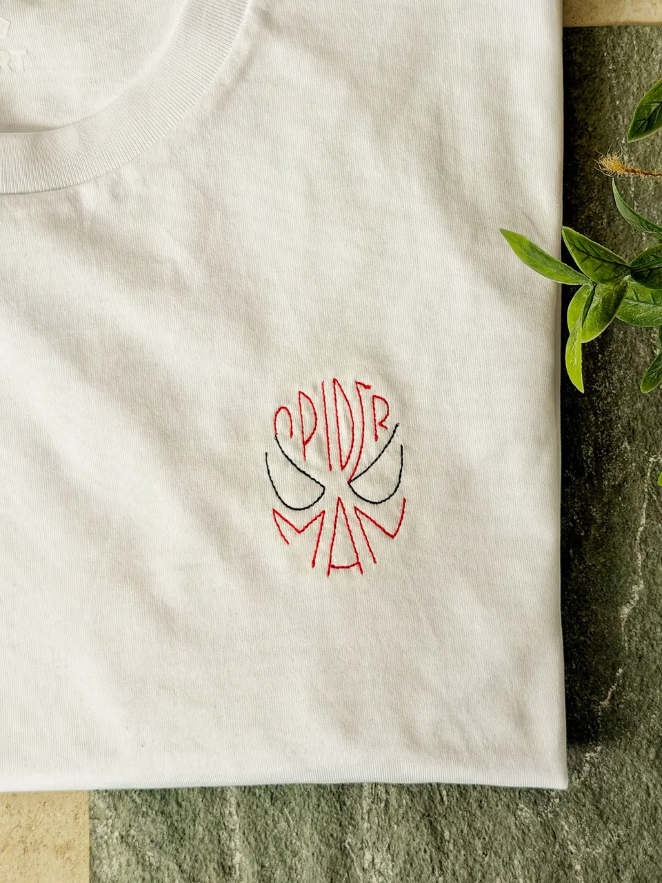 Juste Un T-shirt T-shirts Brodés Spider Man Masque T-shirt blanc coton bio