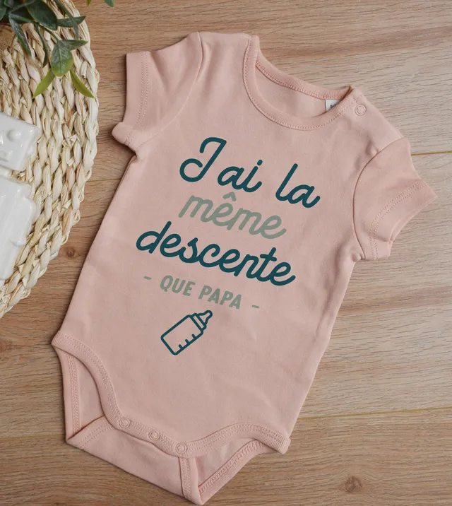 Juste Un T-shirt Bébé J'ai la même descente que papa body blanc