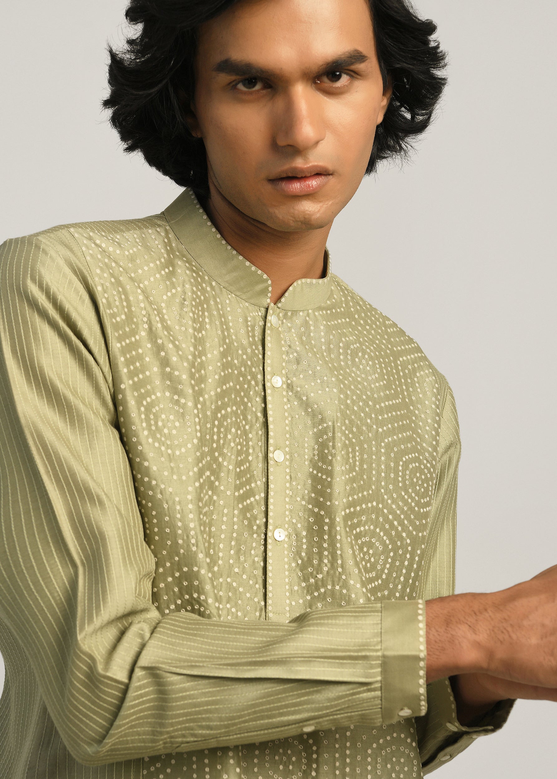 COUNTRYMADE Kurtas Hexa Dots hand Emb Kurta Set kurta vert sauge, chanderi