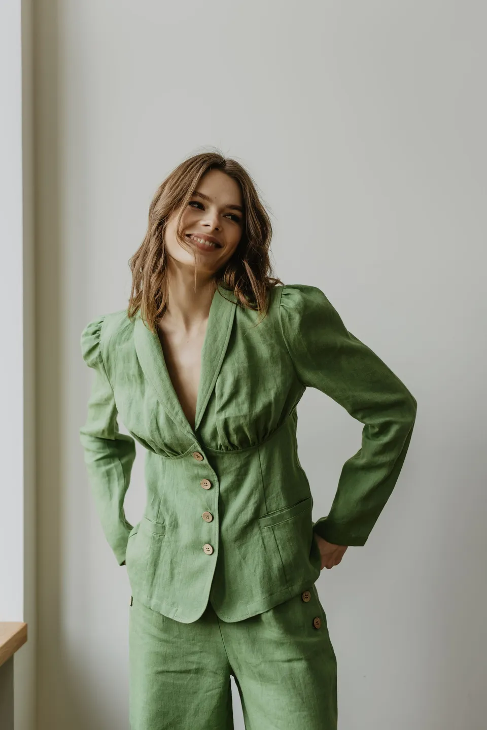 Laumė linen Linen Jackets Neringa blazer en lin vert forêt