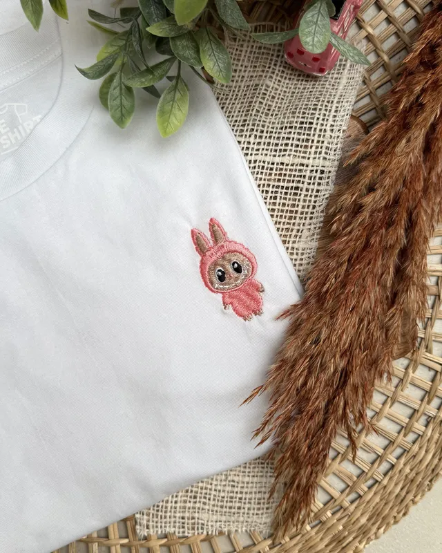 Juste Un T-shirt T-shirts Brodés Labubu t-shirt coton bio brodé