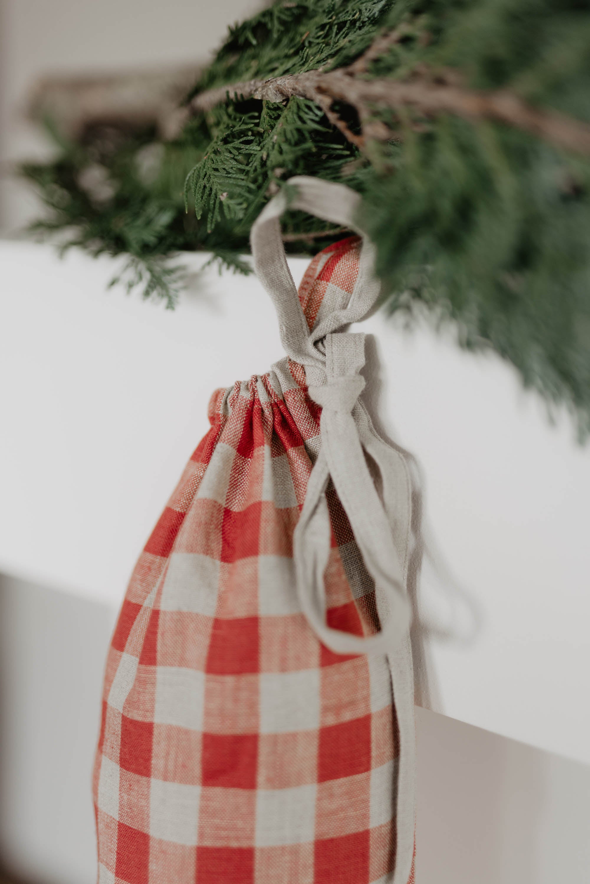 Laumė linen Christmas Linen Christmas Stocking chaussette de Noël à cordon carreaux verts