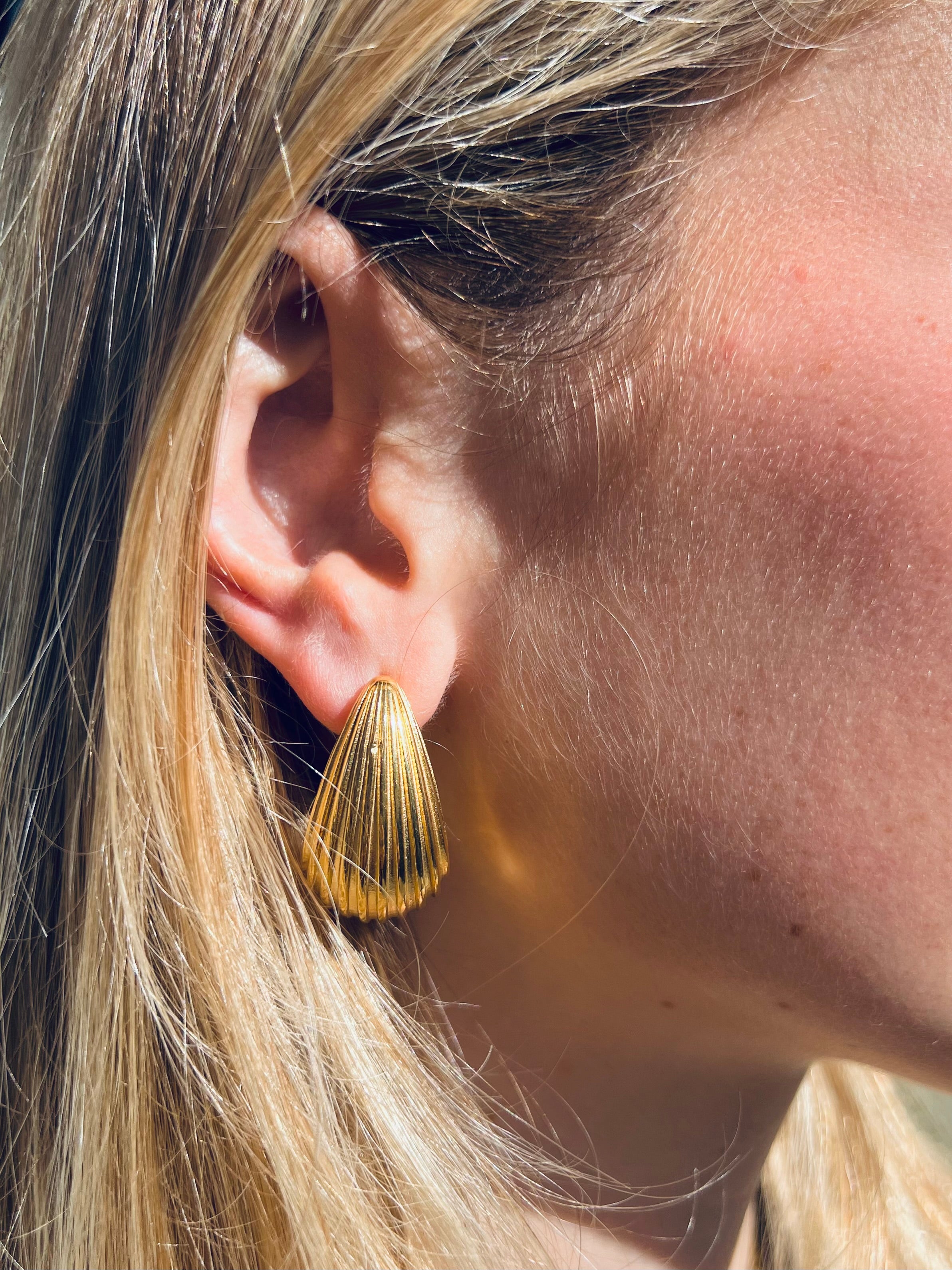 PANTRUCHE Boucles d'oreilles SUZIE créoles ivoire résine