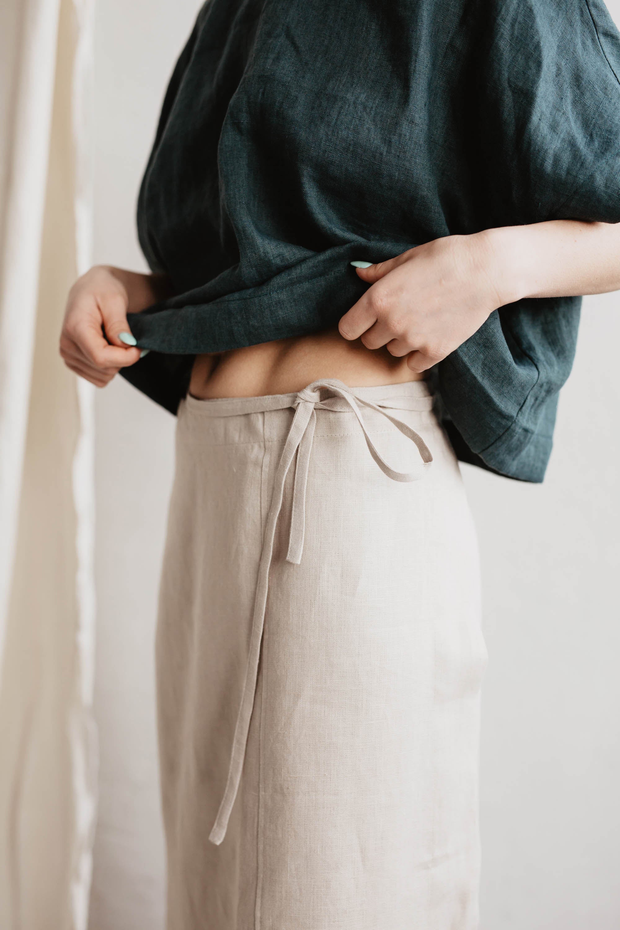 Laumė linen Linen Bottoms Women's linen skirt Vaiva, Oatmeal, jupe portefeuille en lin