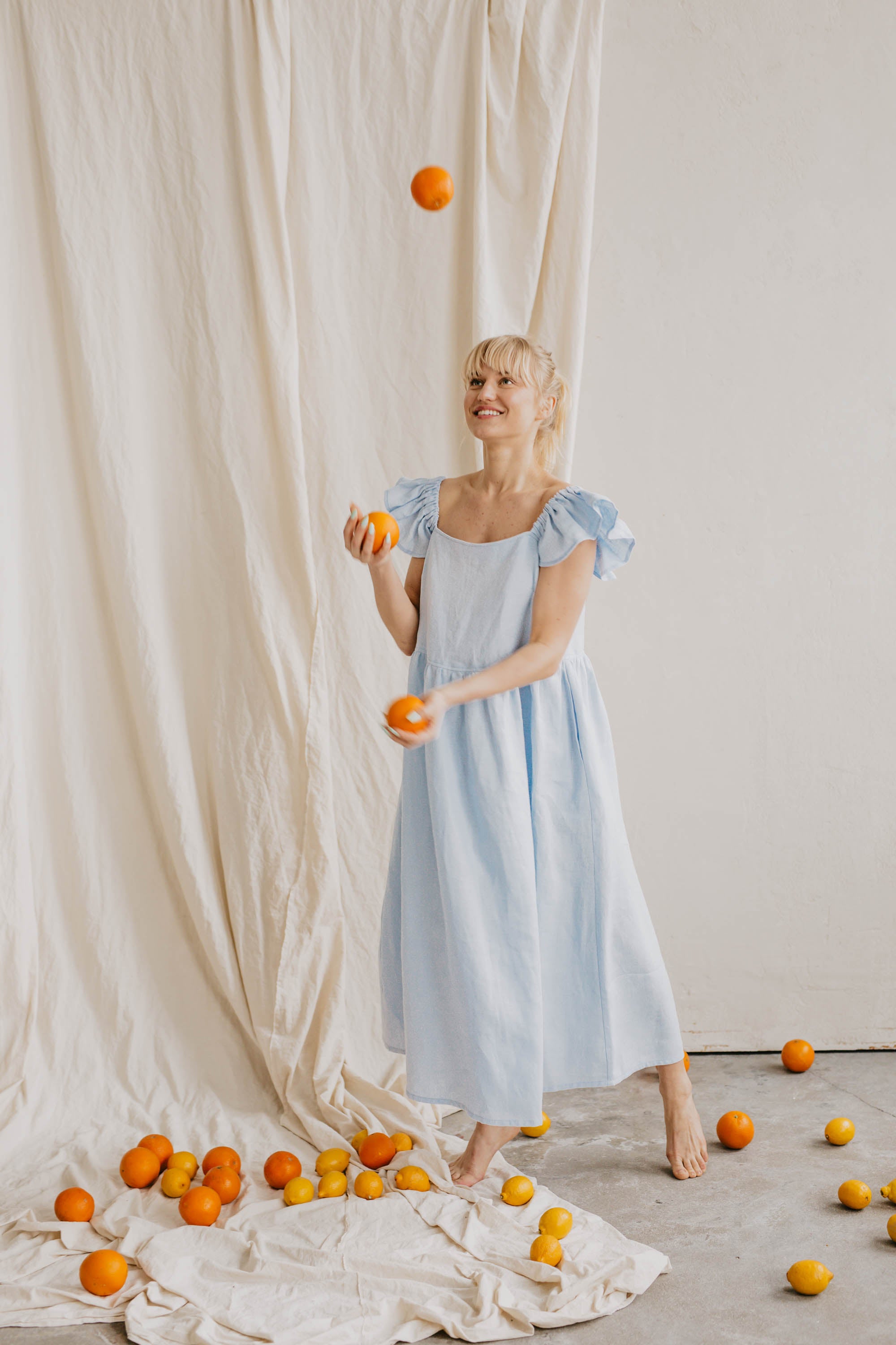 Laumė linen Linen Dresses Ona robe en lin bleu ciel taille S à volants