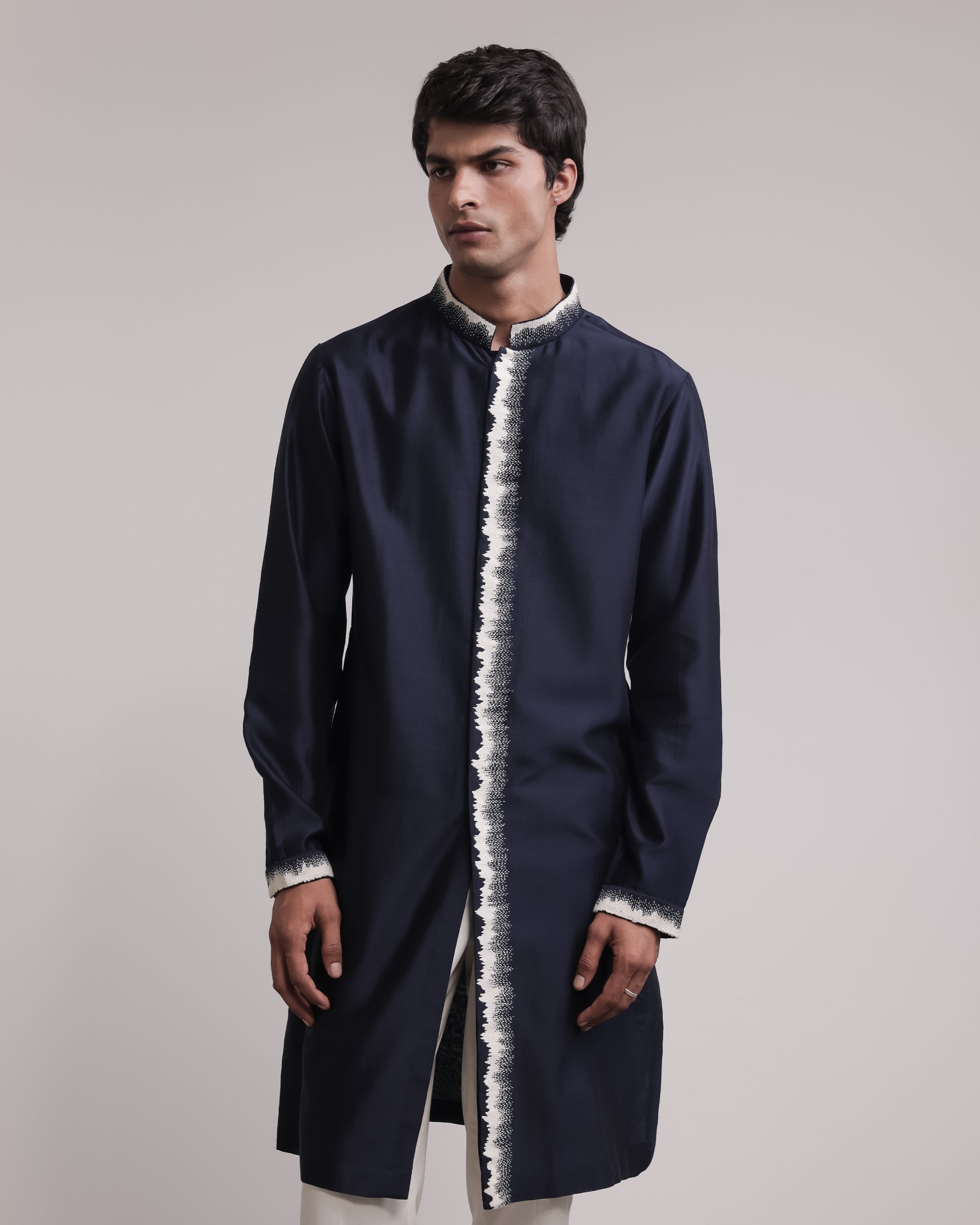 COUNTRYMADE Kurtas Trail Dust Contour Kurta Set ensemble kurta en soie