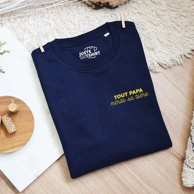 Juste Un T-shirt Sweats Brodés Tout papa mérite sa bière sweat brodé gris chiné