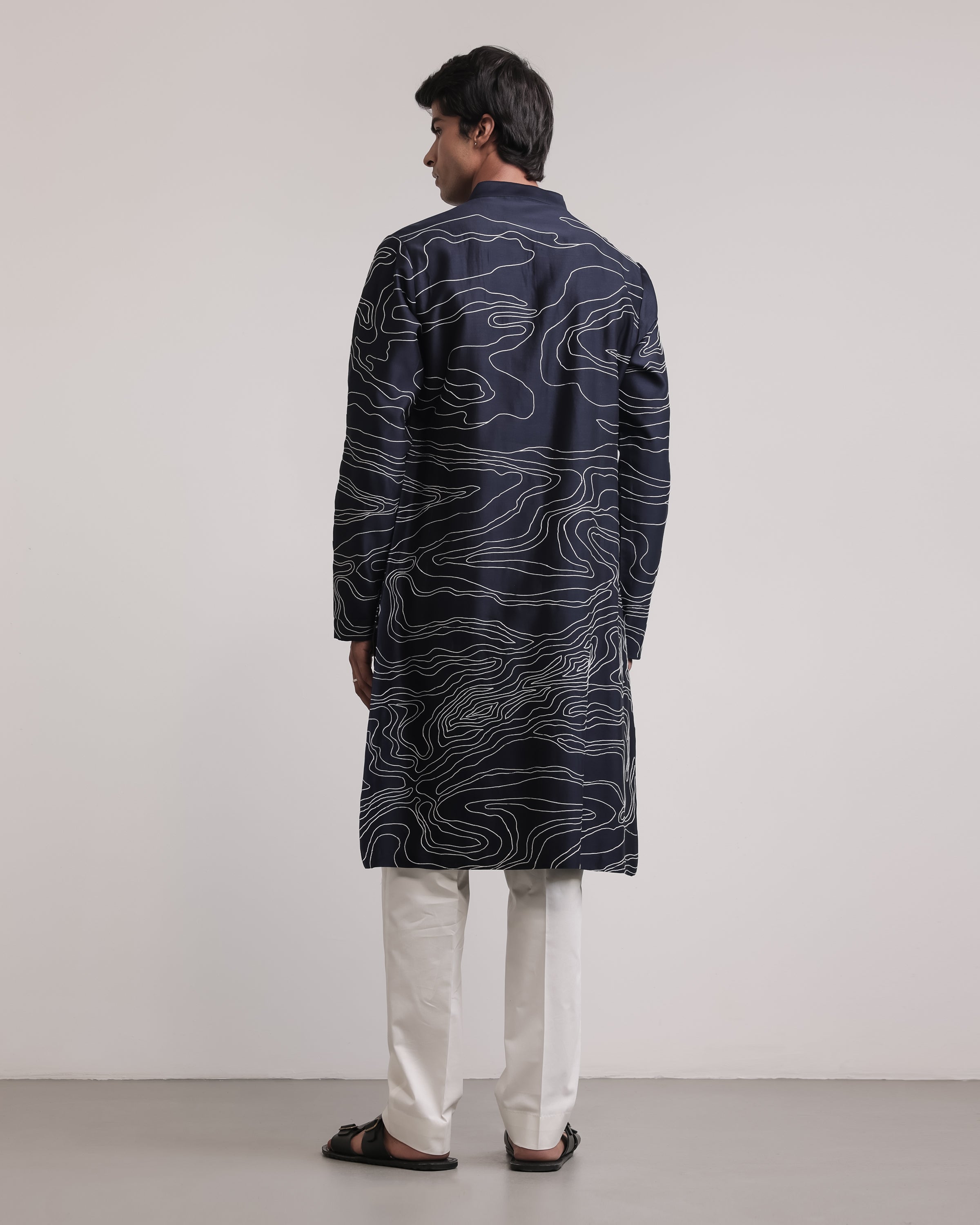 COUNTRYMADE Kurtas Pathway Outline Kurta Set ensemble kurta brodé sur commande