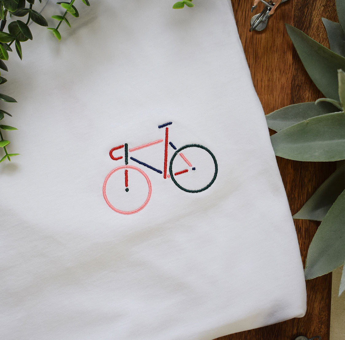Juste Un T-shirt T-shirts Brodés Vélo t-shirt blanc brodé