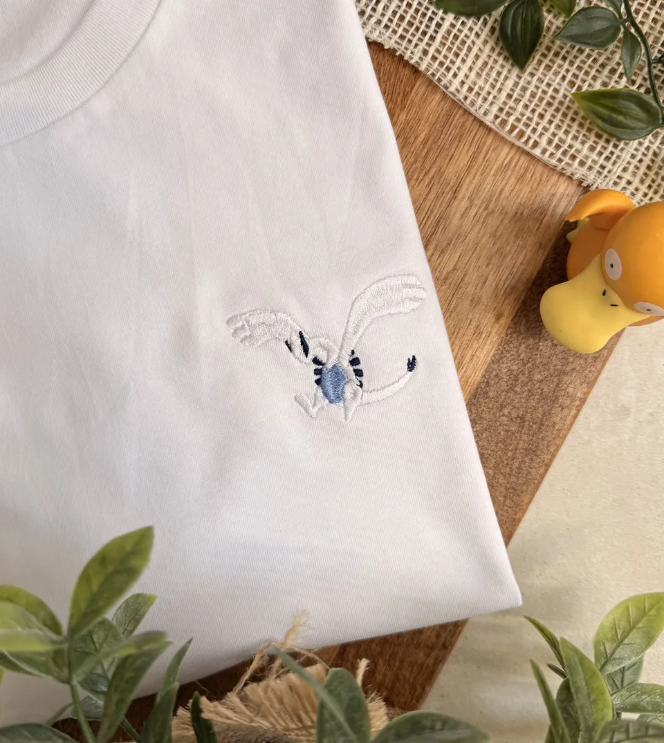 Juste Un T-shirt T-shirts Brodés Lugia brodé coton biologique