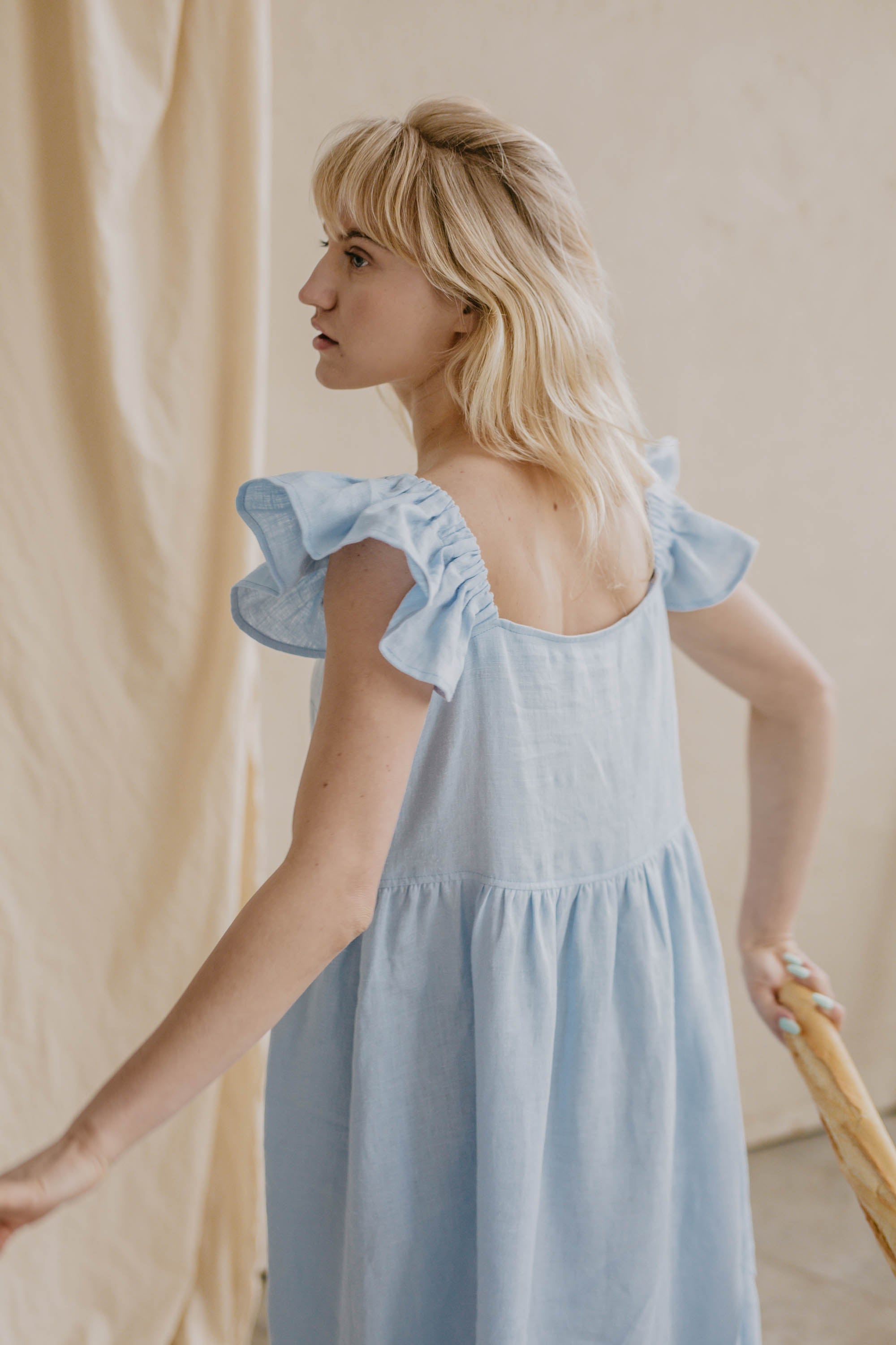 Laumė linen Linen Dresses Ona robe en lin bleu ciel taille S à volants