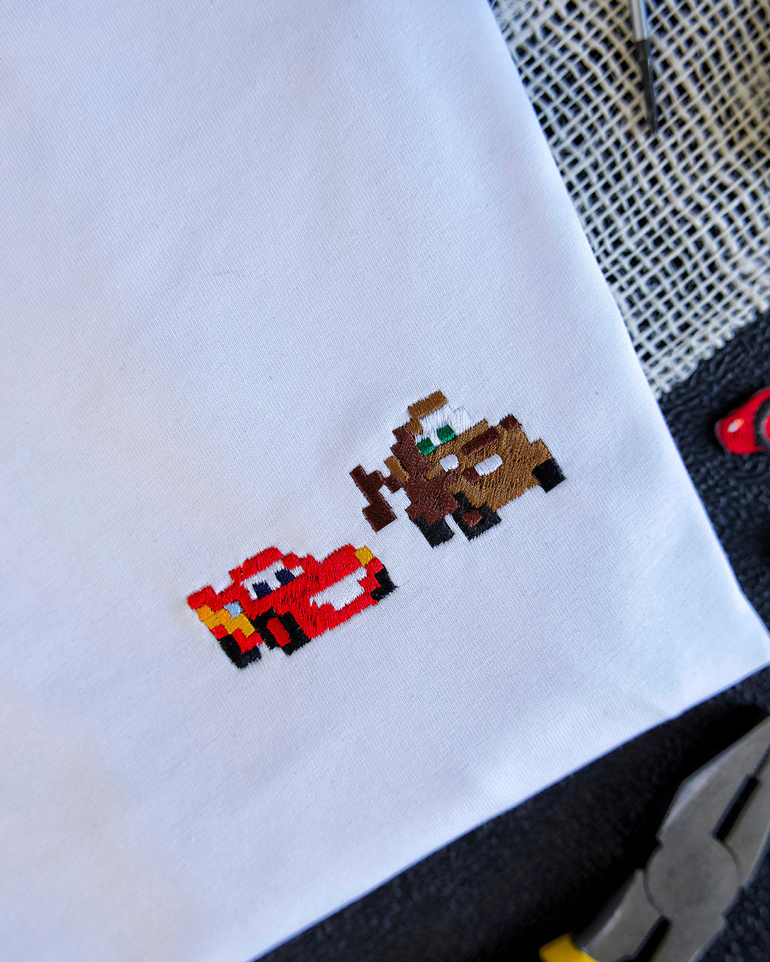 Juste Un T-shirt T-shirts Brodés Cars t-shirt blanc coton bio