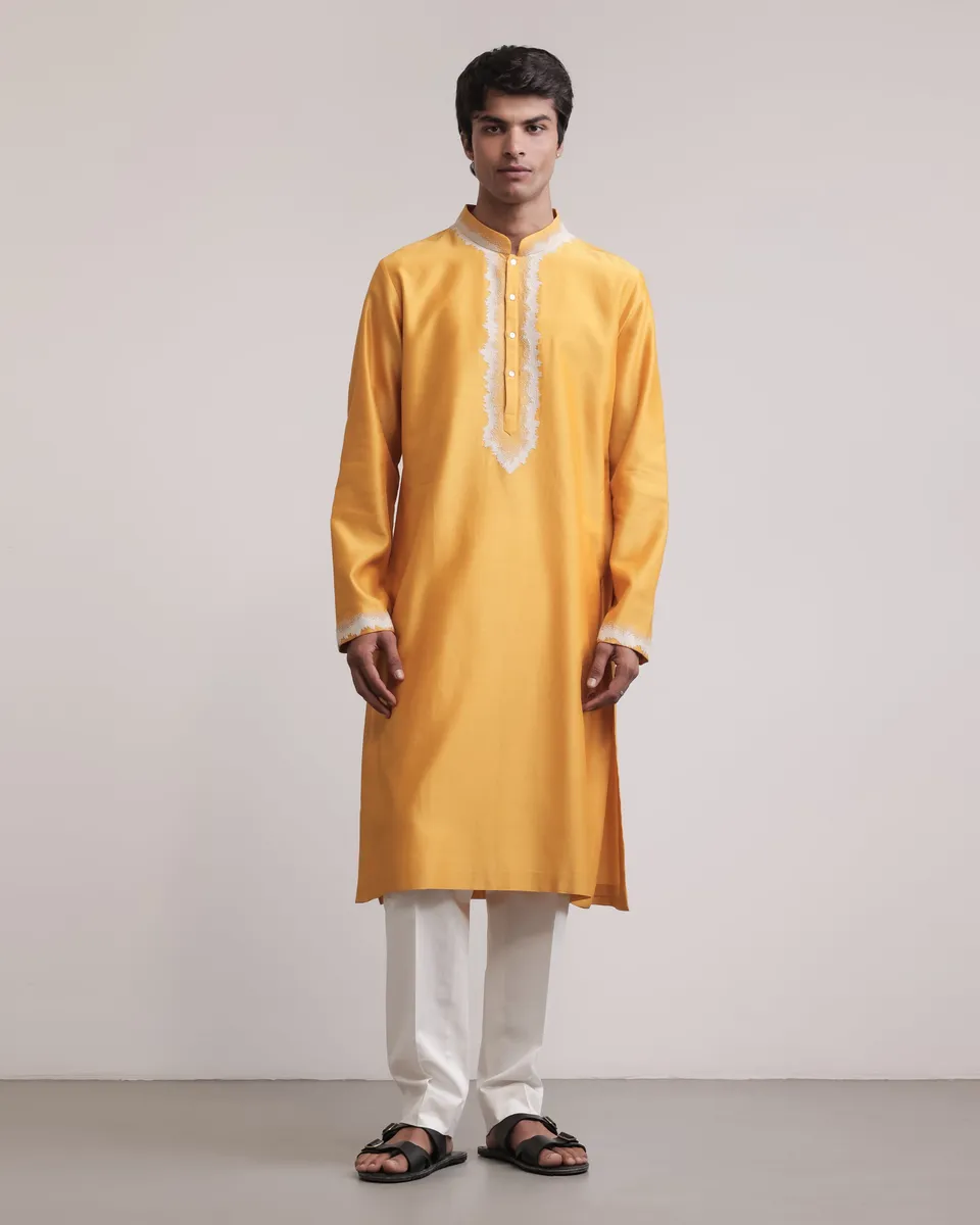 COUNTRYMADE Kurtas Trail Dust Placket Kurta Set en soie Chanderi