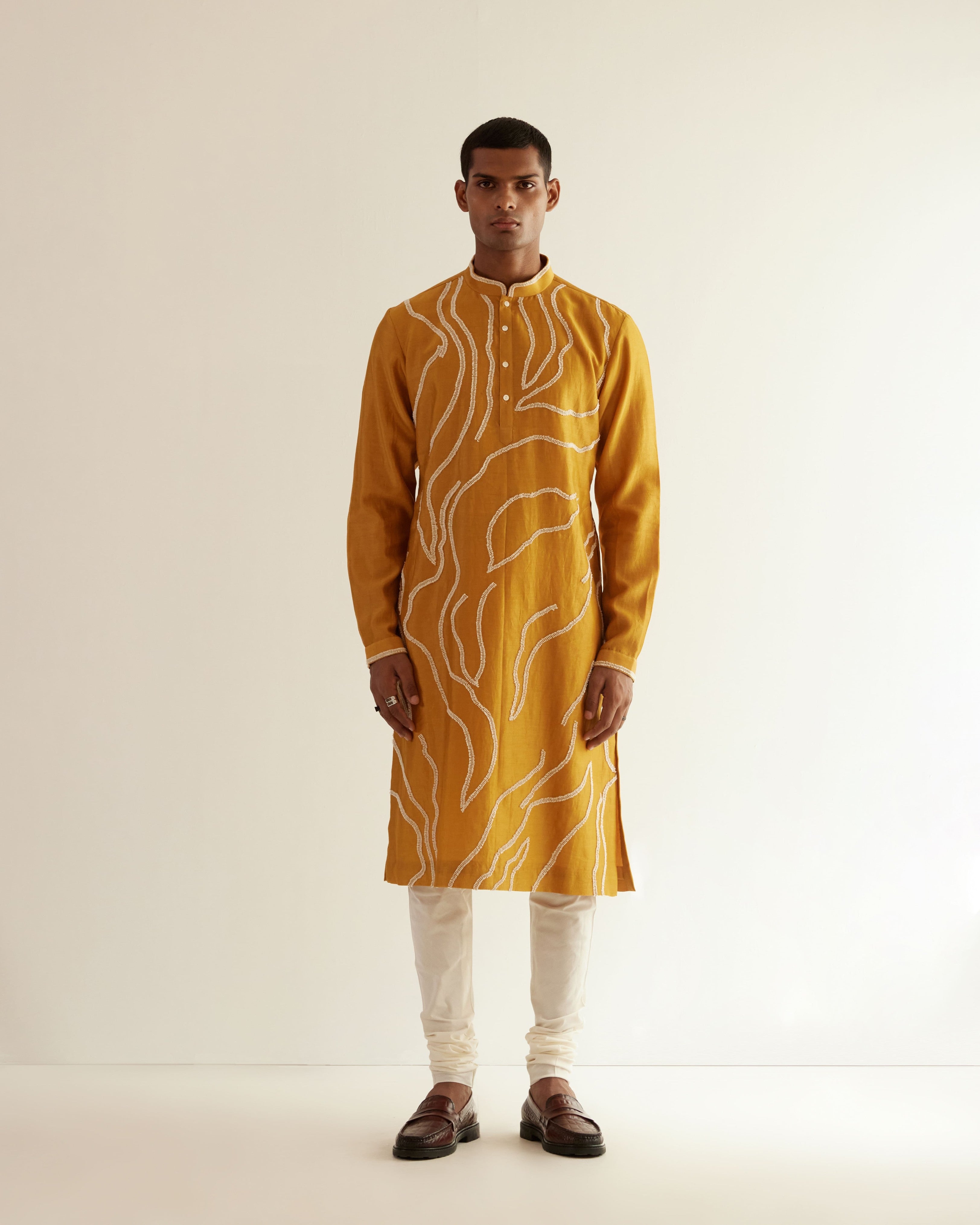 COUNTRYMADE Kurtas DNA Embroidered Kurta Set ensemble kurta moutarde 2 pièces