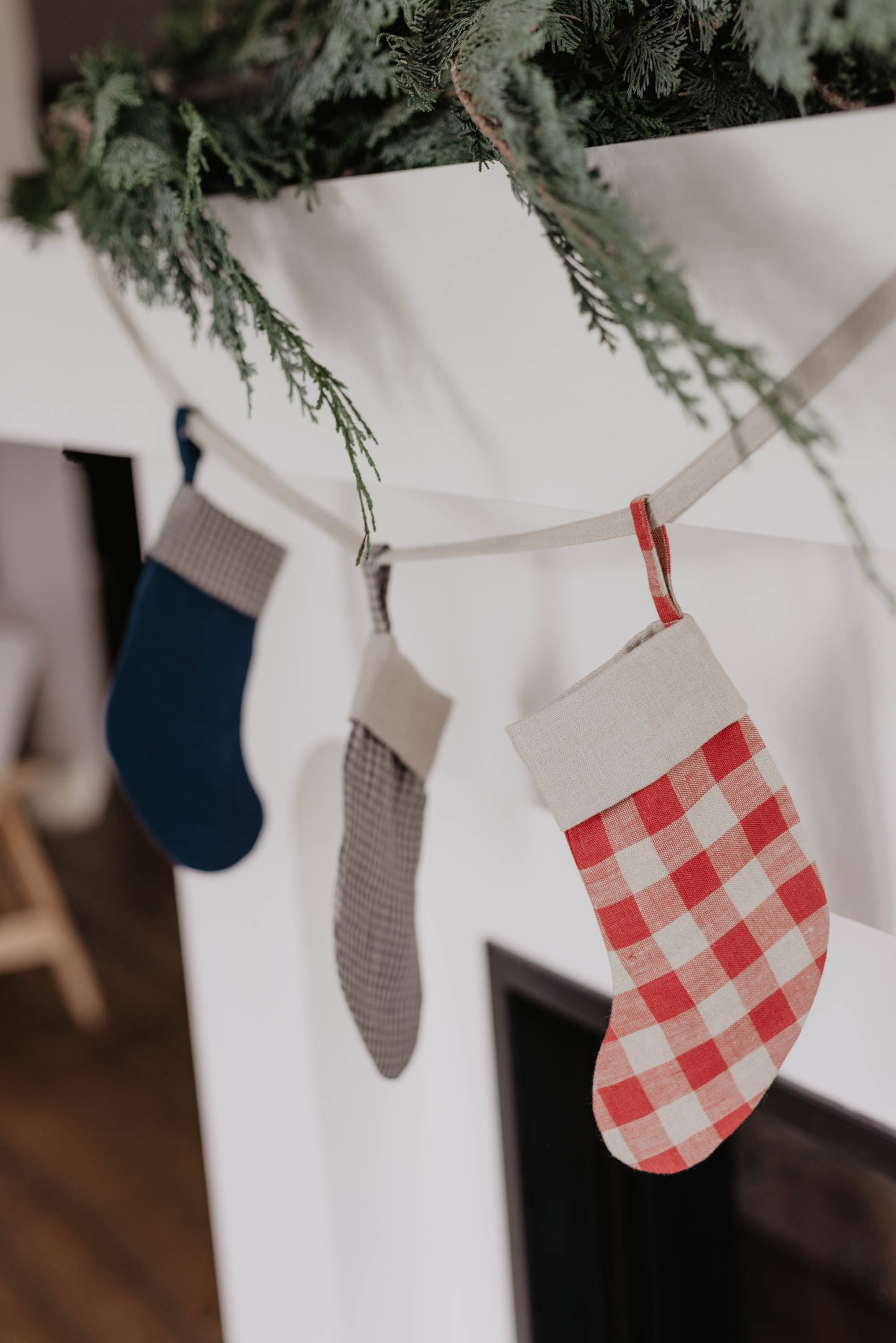 Laumė linen Christmas Linen guirlande de chaussettes de Noël Evergreen Joy lin