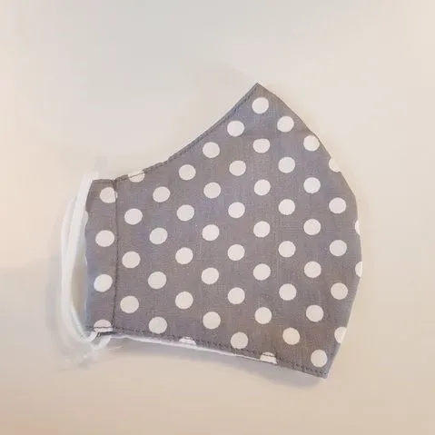 Earth Squared Foulards et Echarpes Masque en coton gris à pois blanc