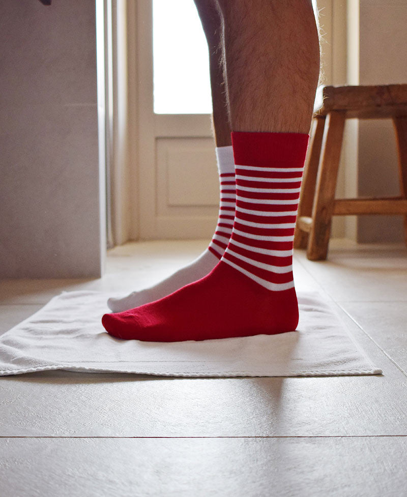 Juste Un T-shirt Chaussettes x Socksocket Les Paulette chaussettes dépareillées rayées coton