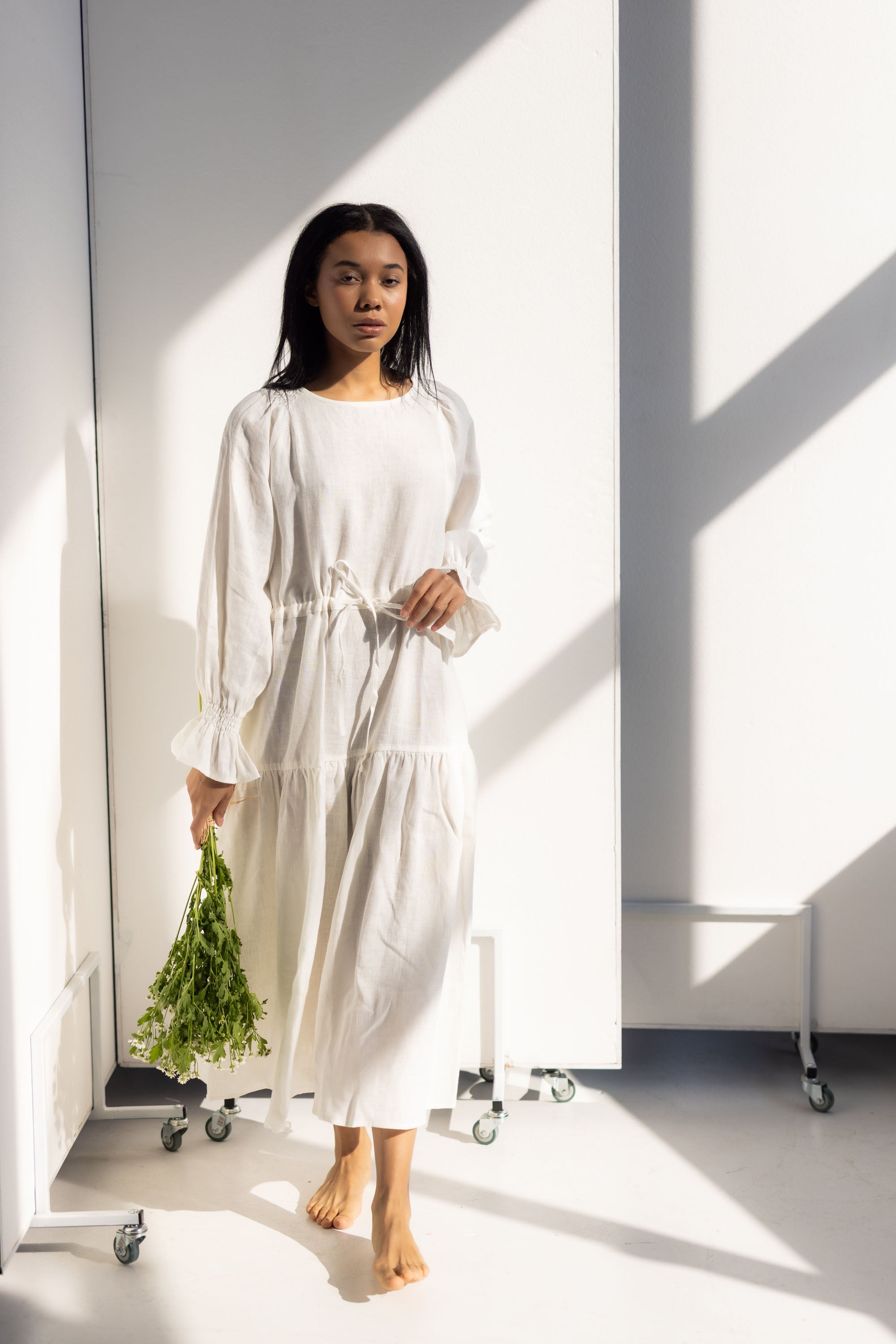 Laumė linen Linen Dresses Beatrix robe en lin midi à manches longues