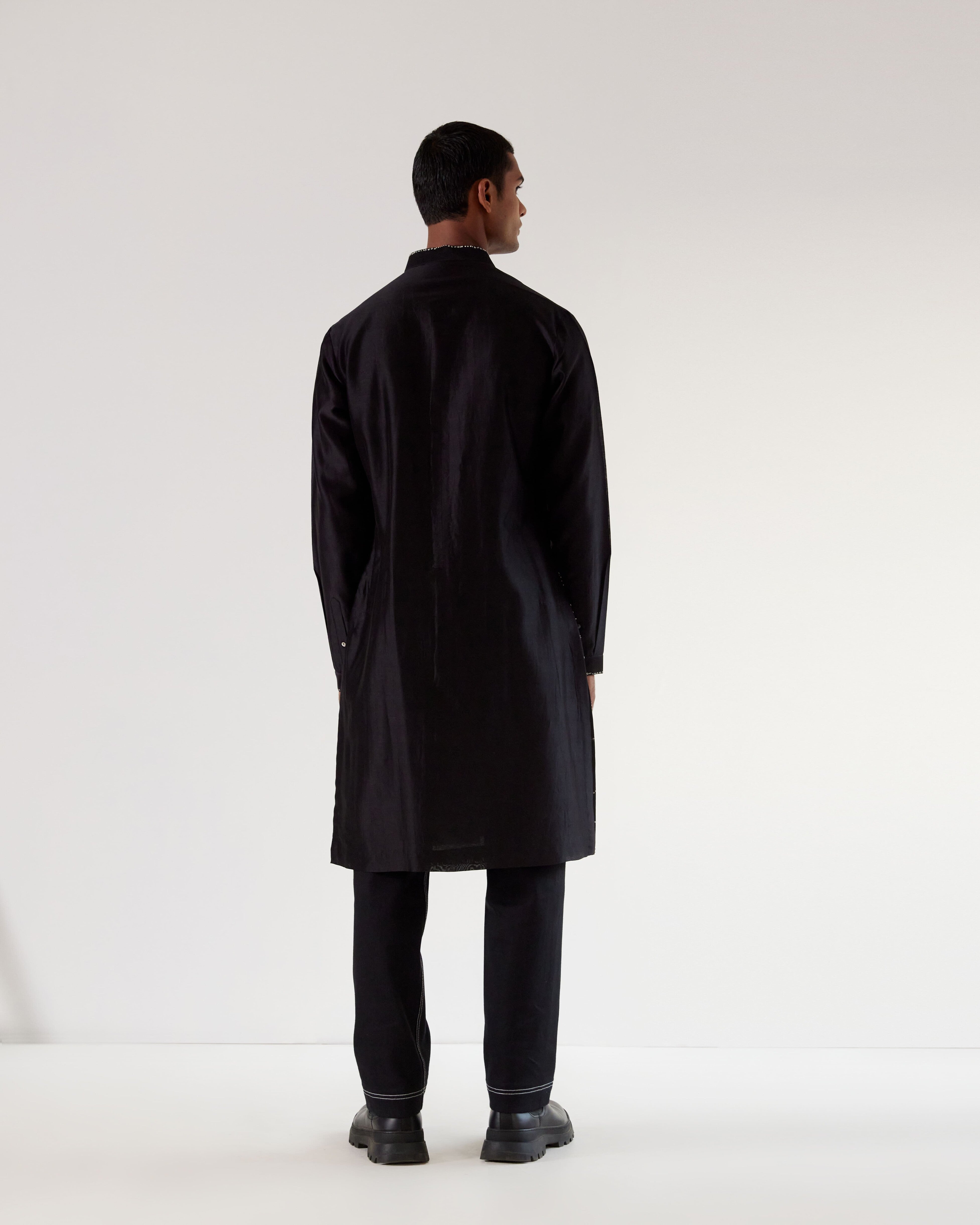 COUNTRYMADE Samsara Black Hole ensemble kurta noir brodé
