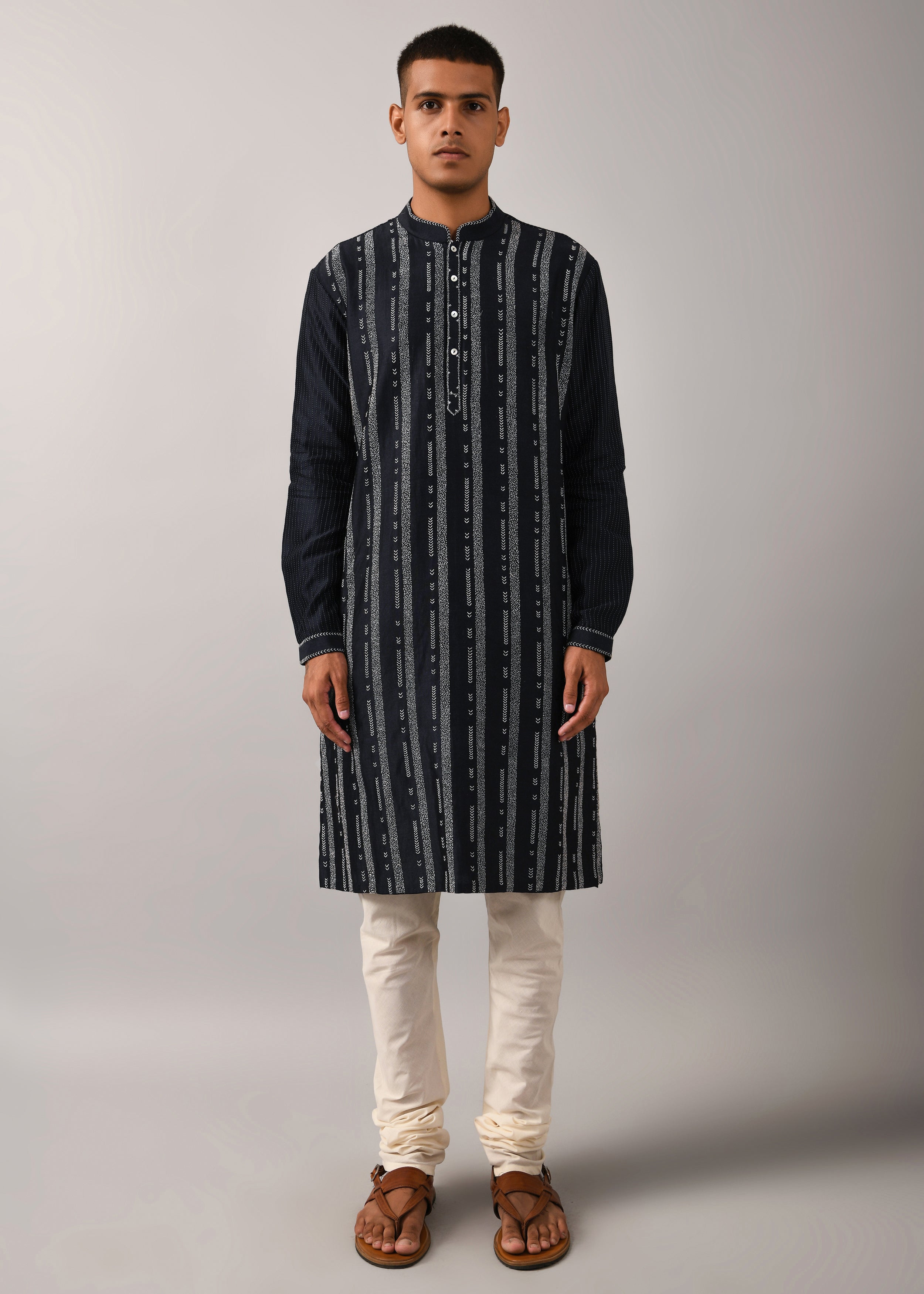 COUNTRYMADE Kurtas Contrail Hand Embroidered Kurta Set ensemble chanderi bleu marine