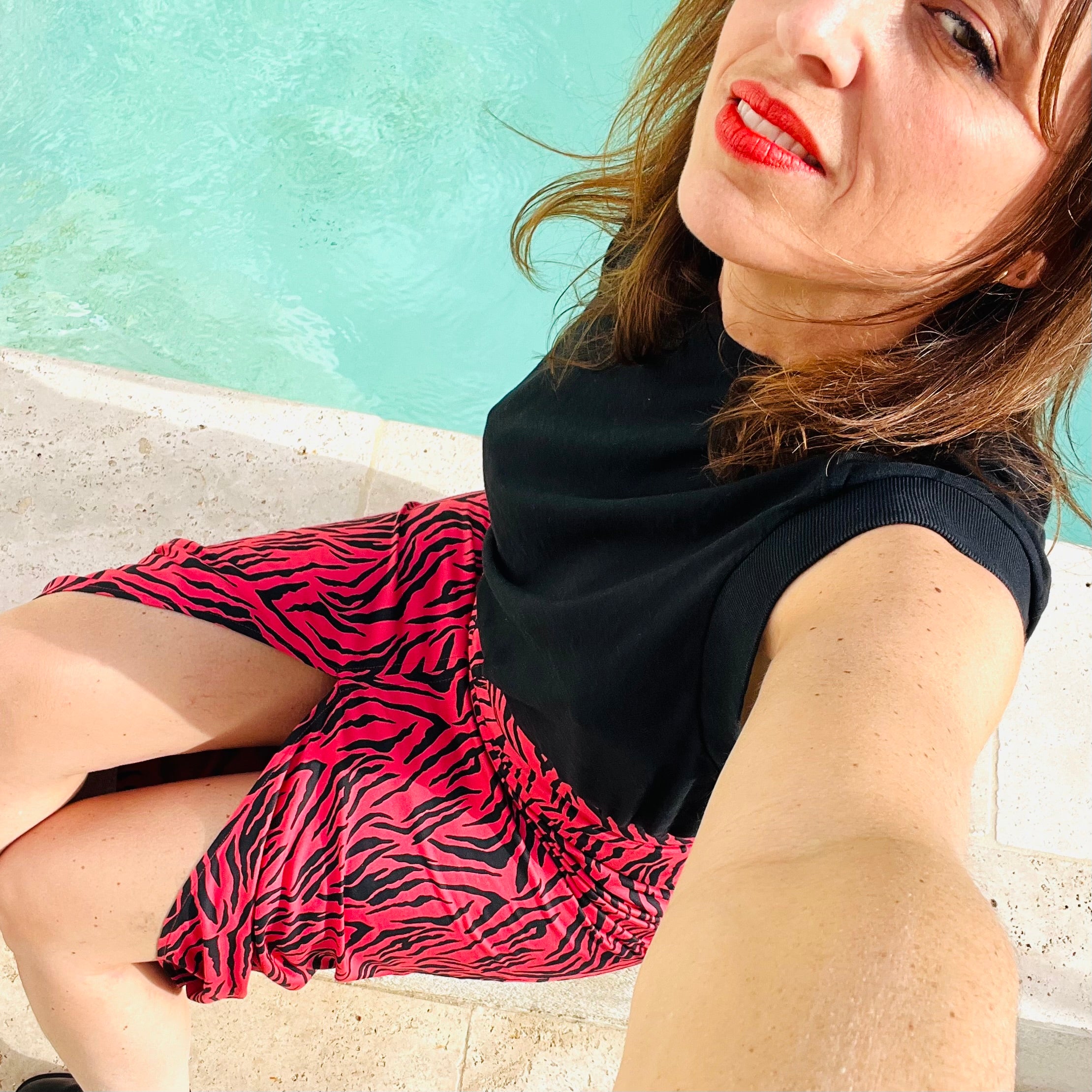 PANTRUCHE Jupes JUDY jupe midi rouge zèbre S–L en viscose