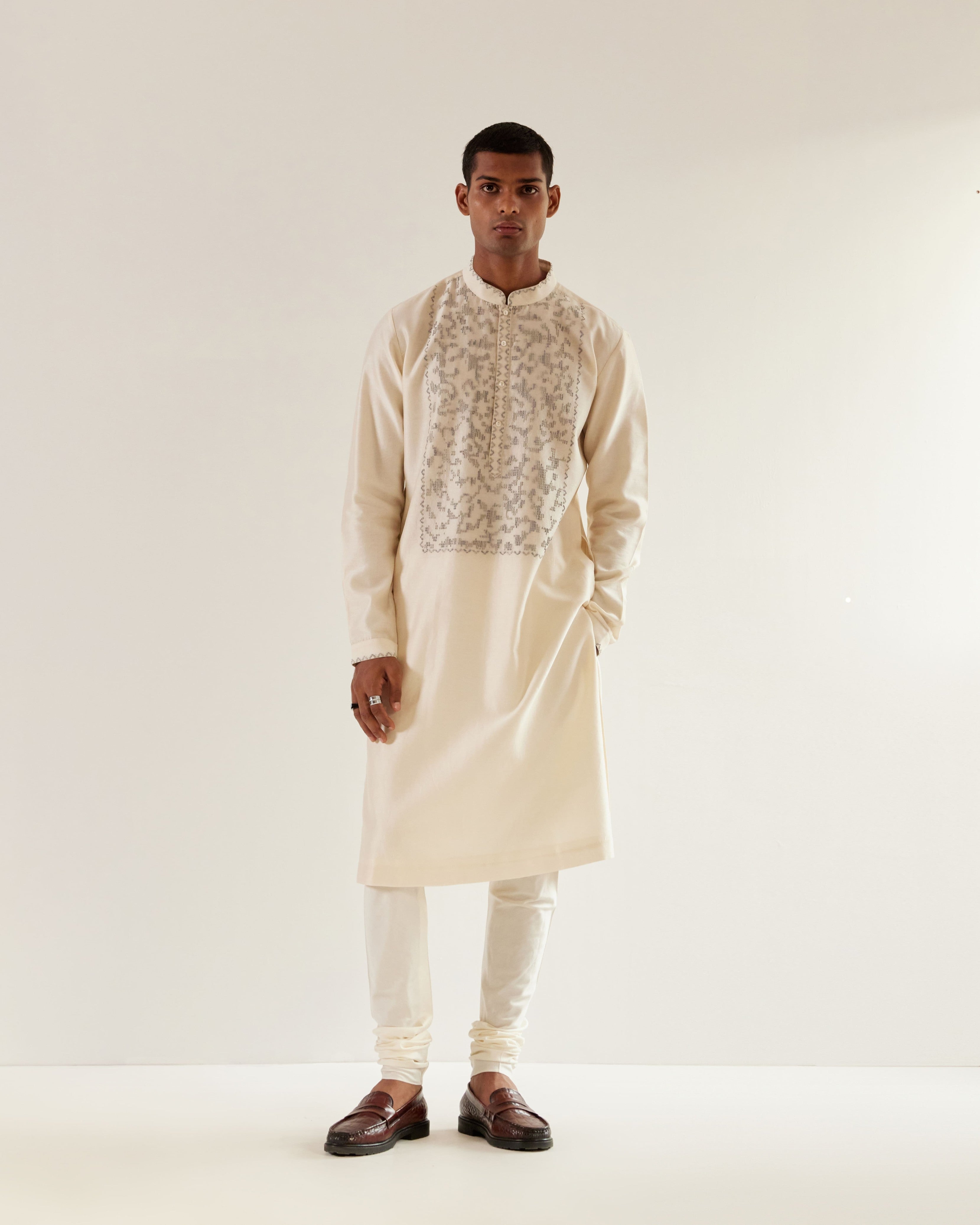 COUNTRYMADE Kurtas Camo-Block Yoke Embroidery Kurta Set ensemble kurta ivoire brodé