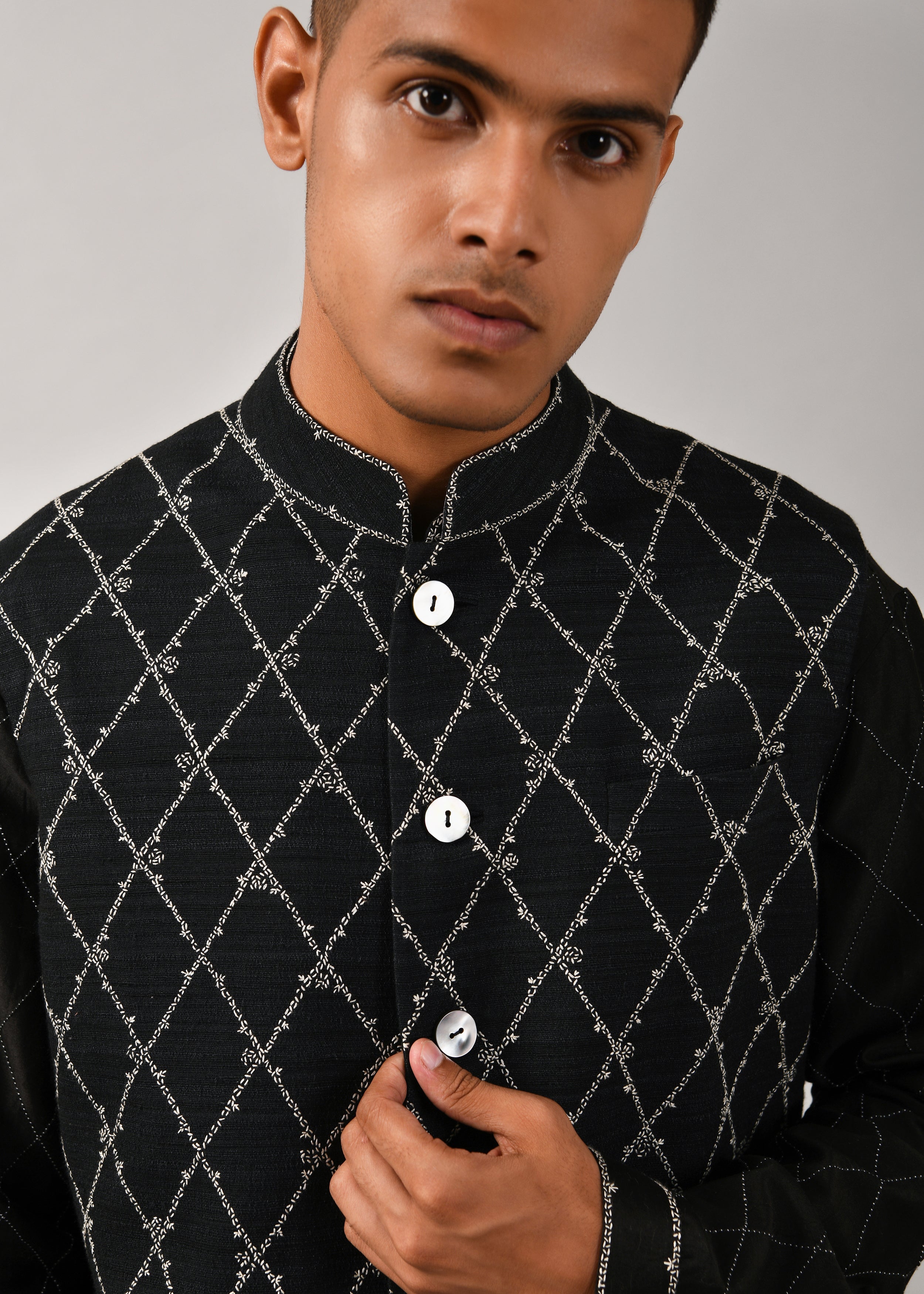 COUNTRYMADE Nehru Jackets Diamond Embroidered Bundi veste noire L