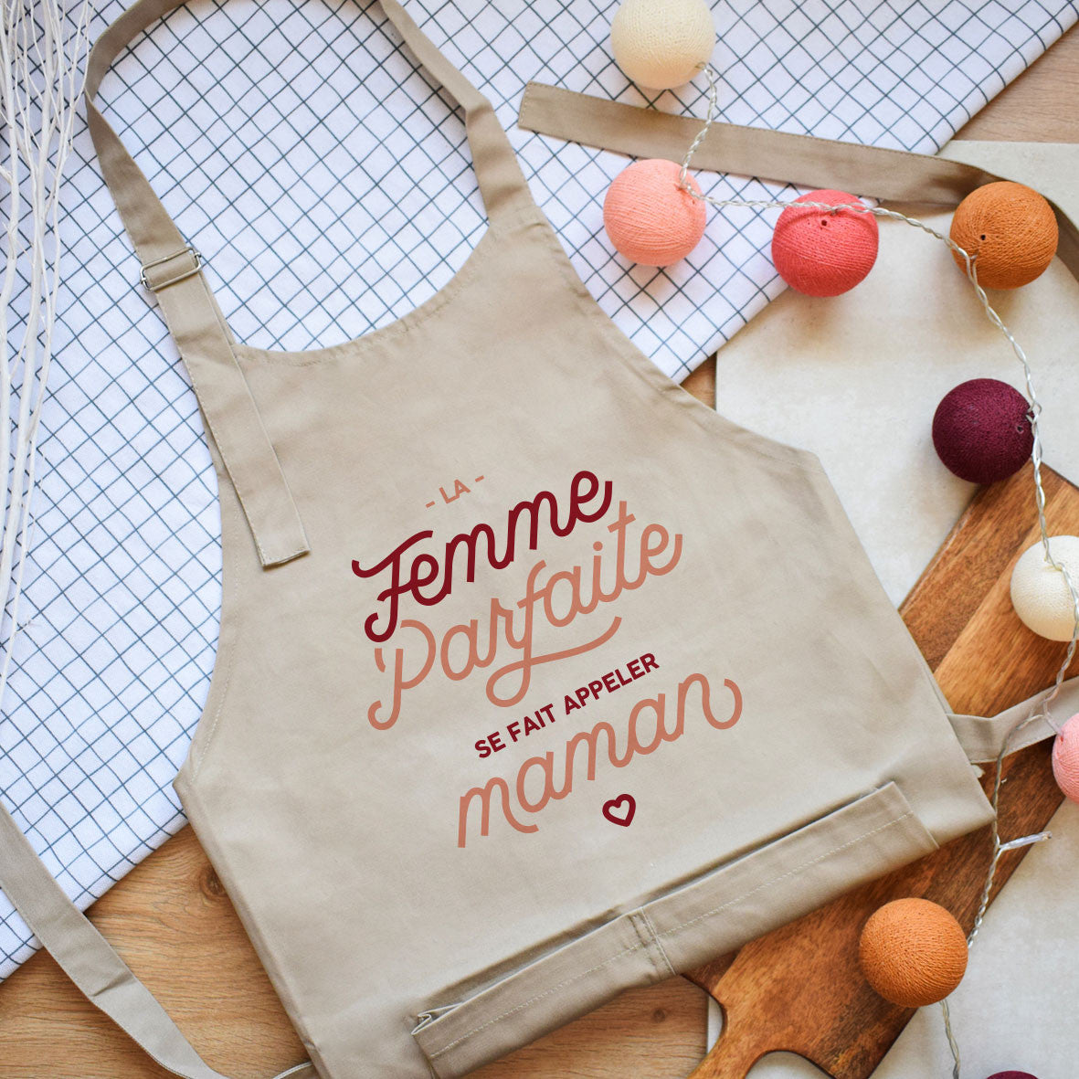 Juste Un T-shirt Tabliers La femme parfaite se fait appeler maman tablier
