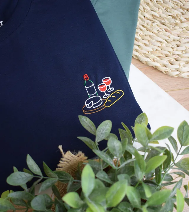 Juste Un T-shirt T-shirts Brodés Planche Apéro T-shirt brodé