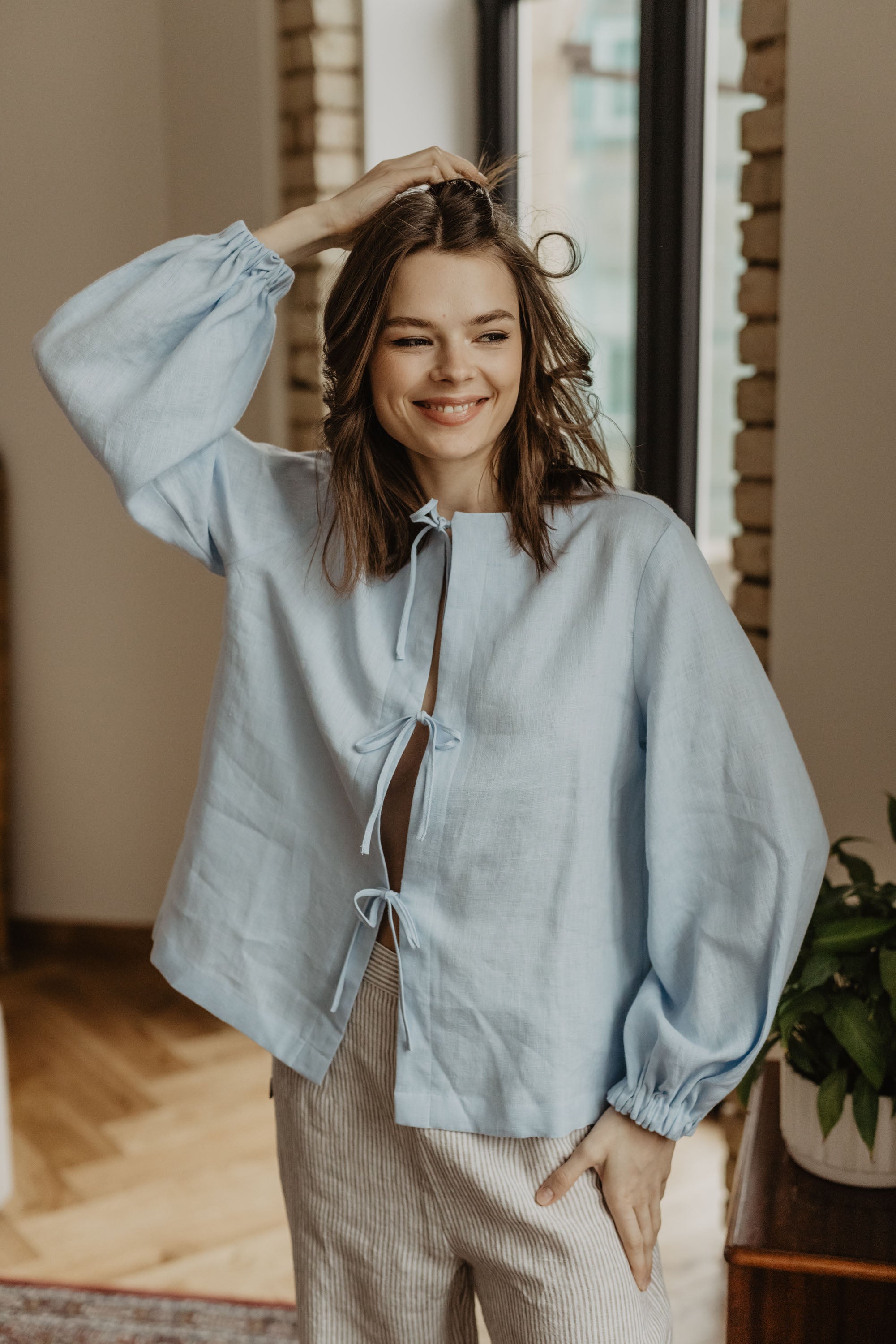 Laumė linen Linen Tops Nida Blouse en lin femme jaune soleil