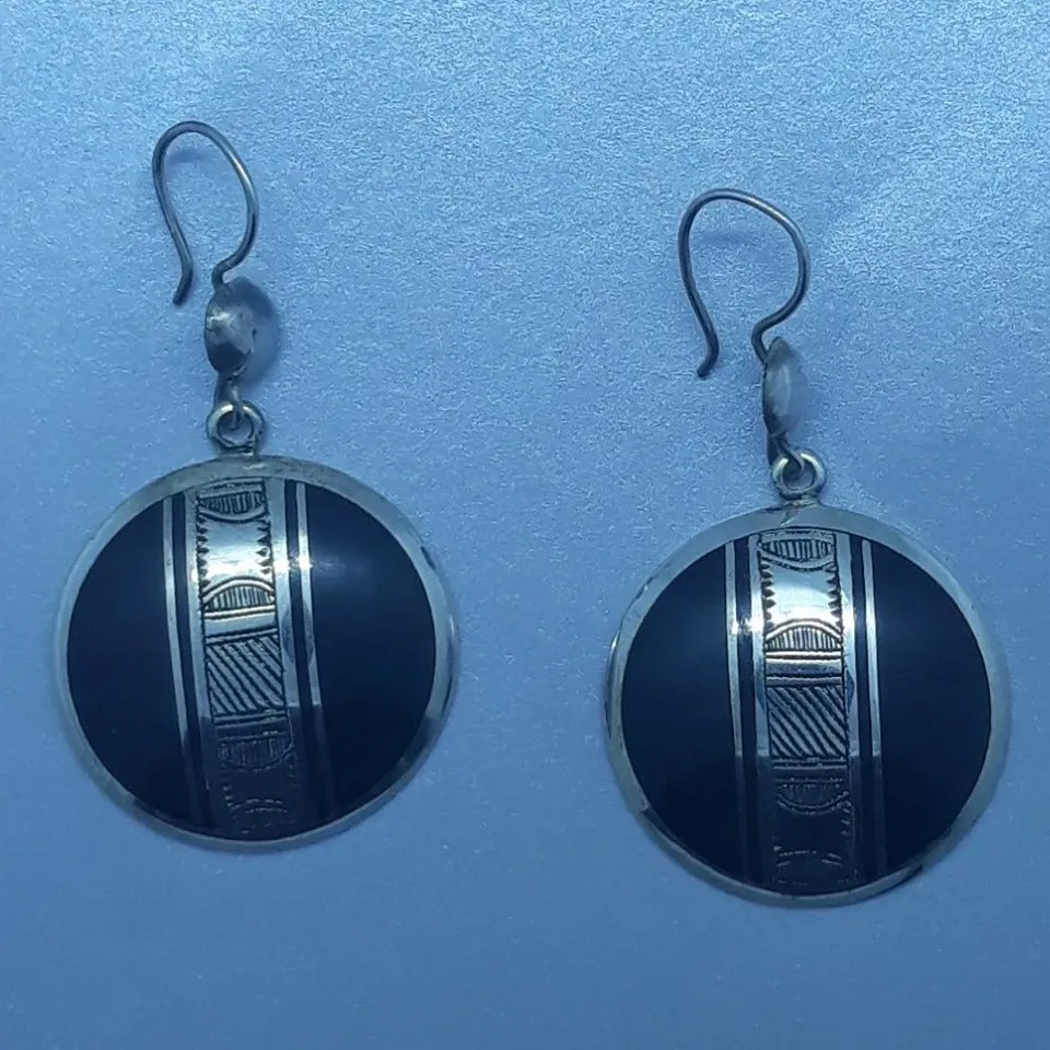 Boucles d’oreilles Touareg rondes en ébène et argent