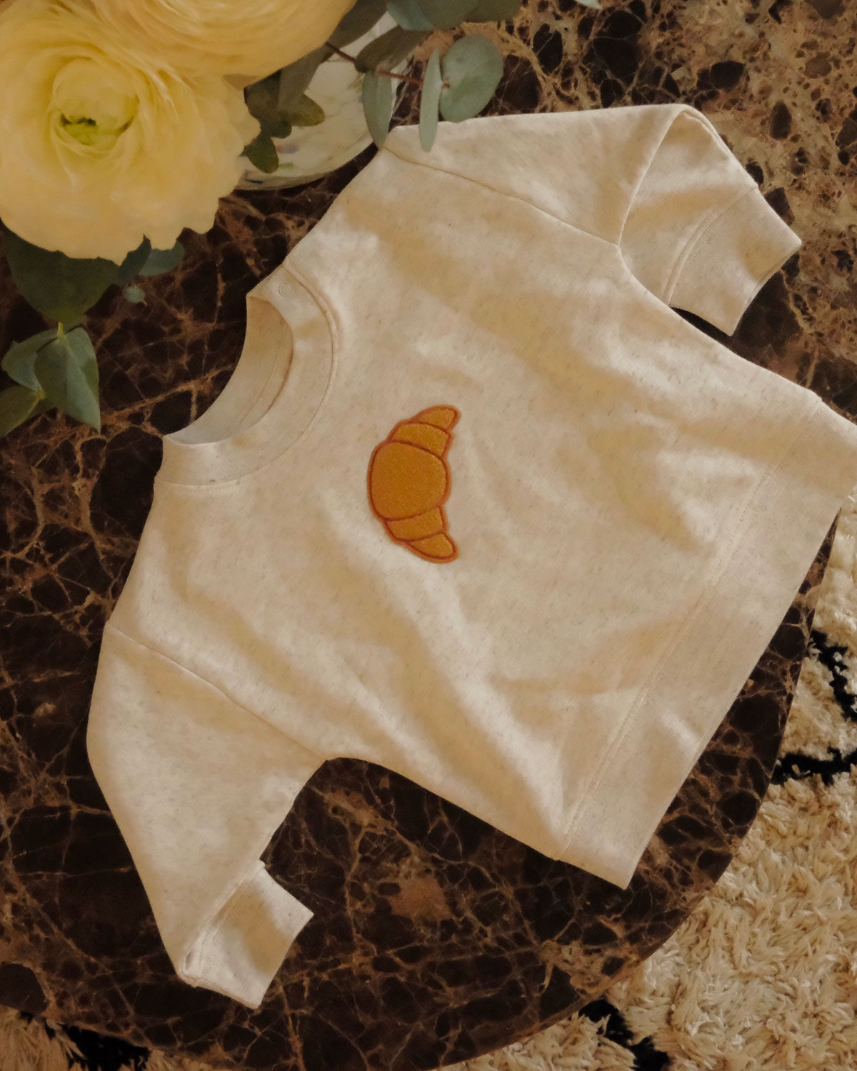 Juste Un T-shirt Bébé Sweat Brodé Bébé Croissant sweat coton bio