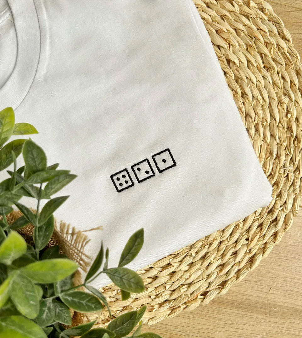 Juste Un T-shirt T-shirts Brodés Quatre Vingt et Un t-shirt brodé