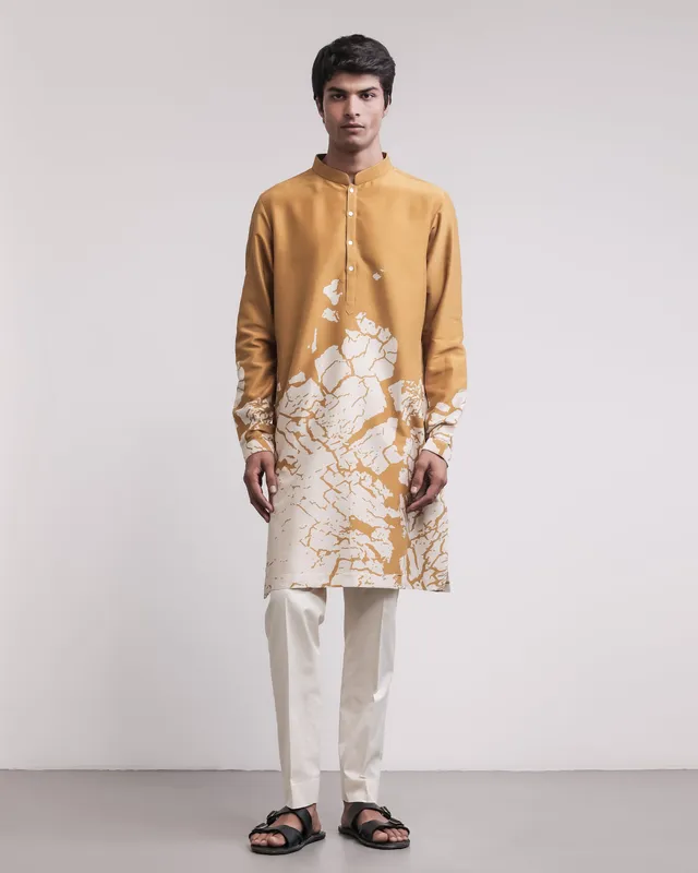 COUNTRYMADE Kurtas Wall Crack Kurta kurta en soie moutarde sur commande