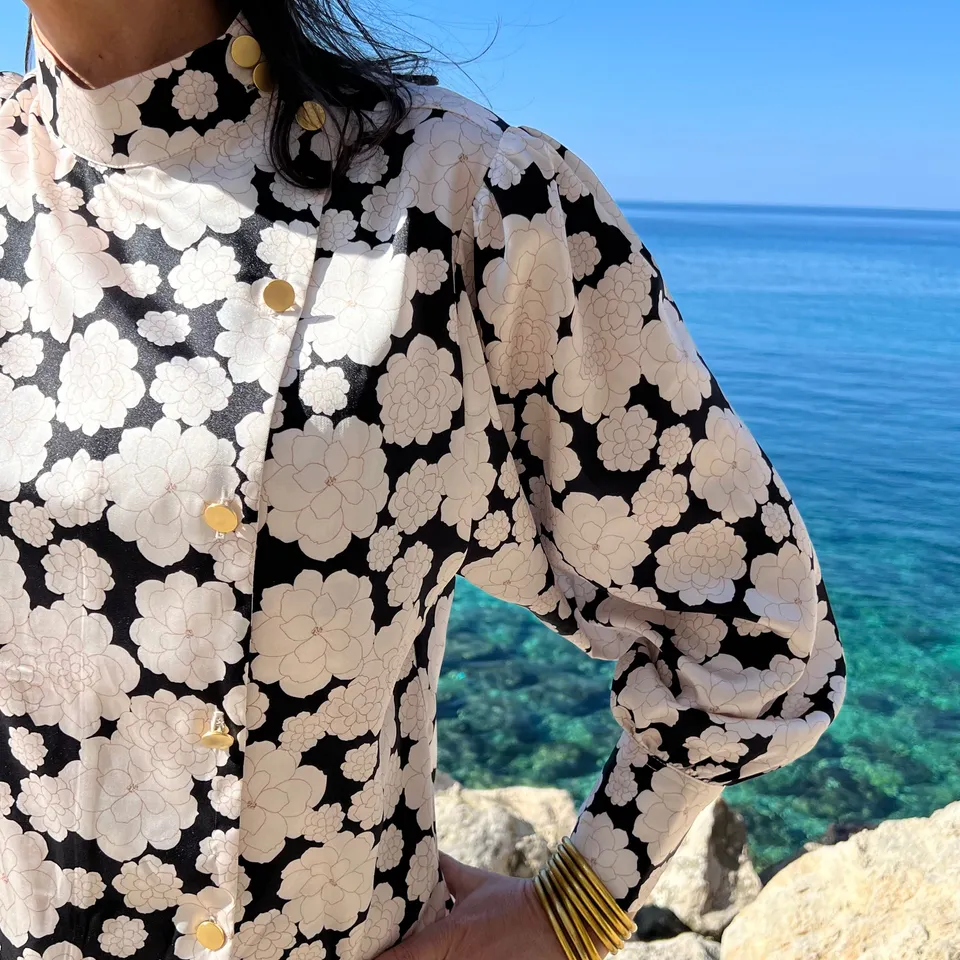 PANTRUCHE Chemises Blouse DJANGO fleurs noires viscose col cheminée