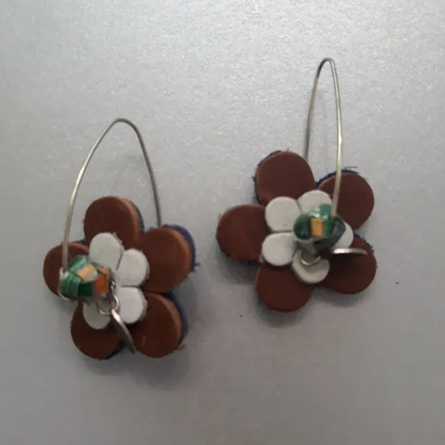 Sourire Multicolore Boucles d'oreilles Boucles d'oreilles fleurs en cuir recyclé