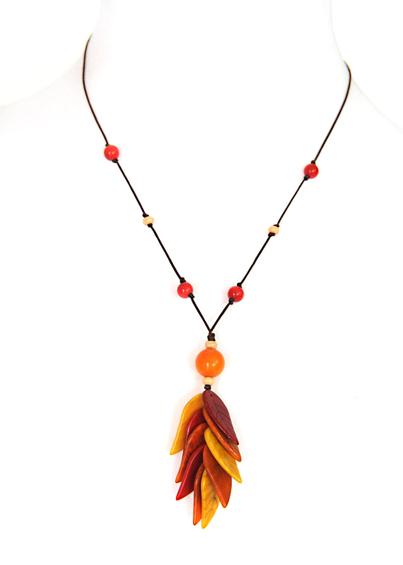 Sourire Multicolore Colliers Hojas pendentif multicolore tagua