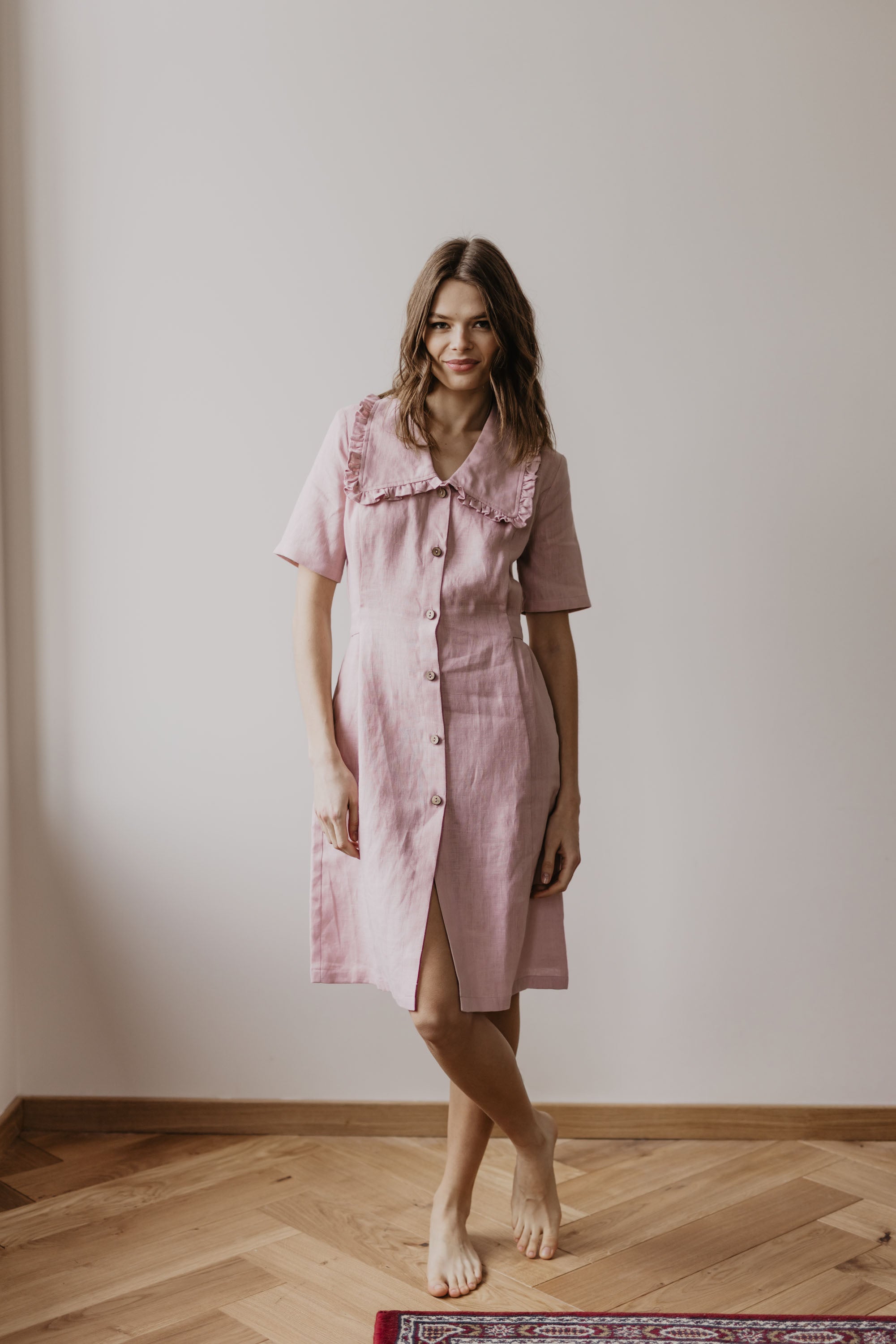 Laumė linen Linen Dresses Melnrage robe en lin rose poudré, longueur midi