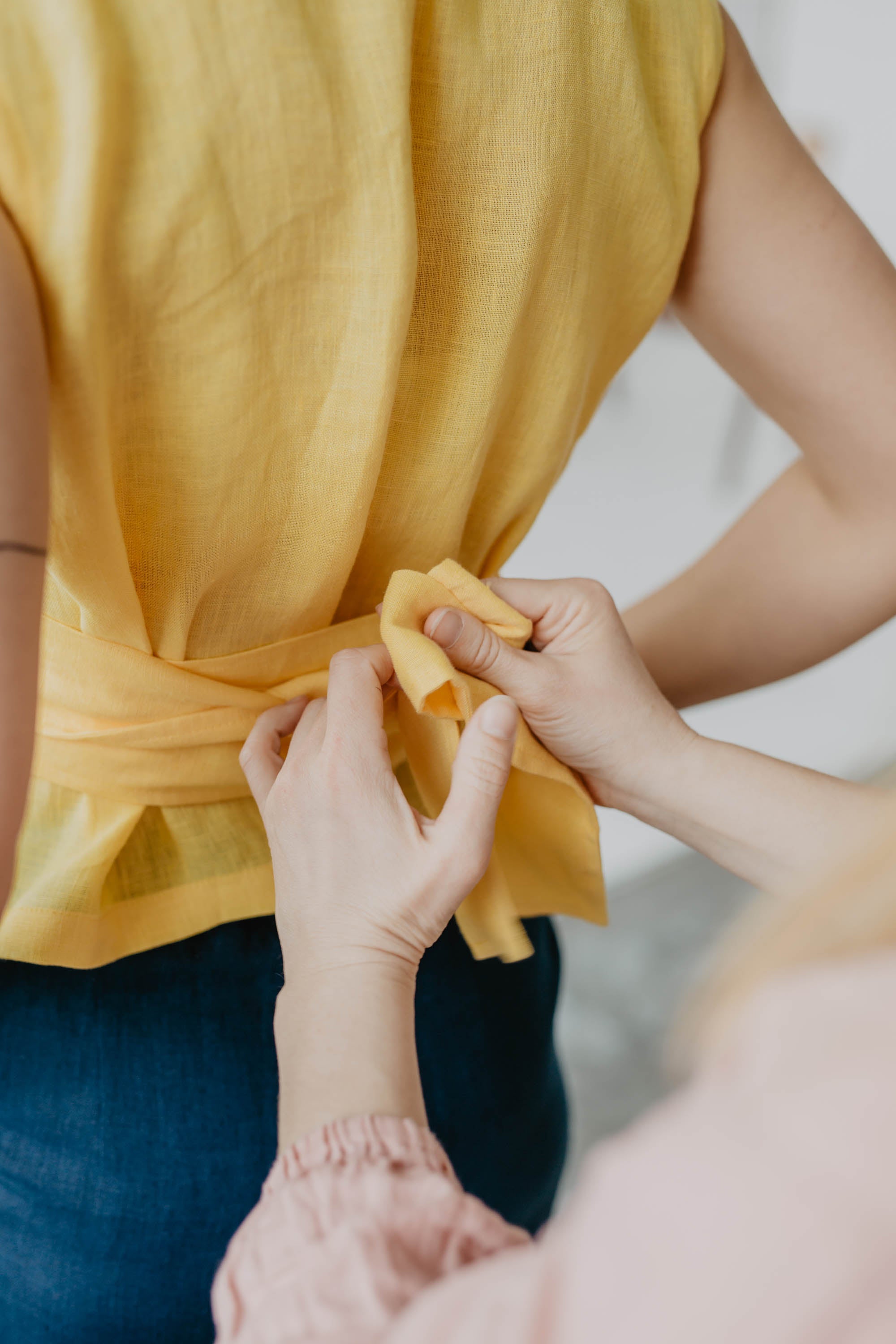 Laumė linen Linen Tops Smiltė top jaune soleil en lin
